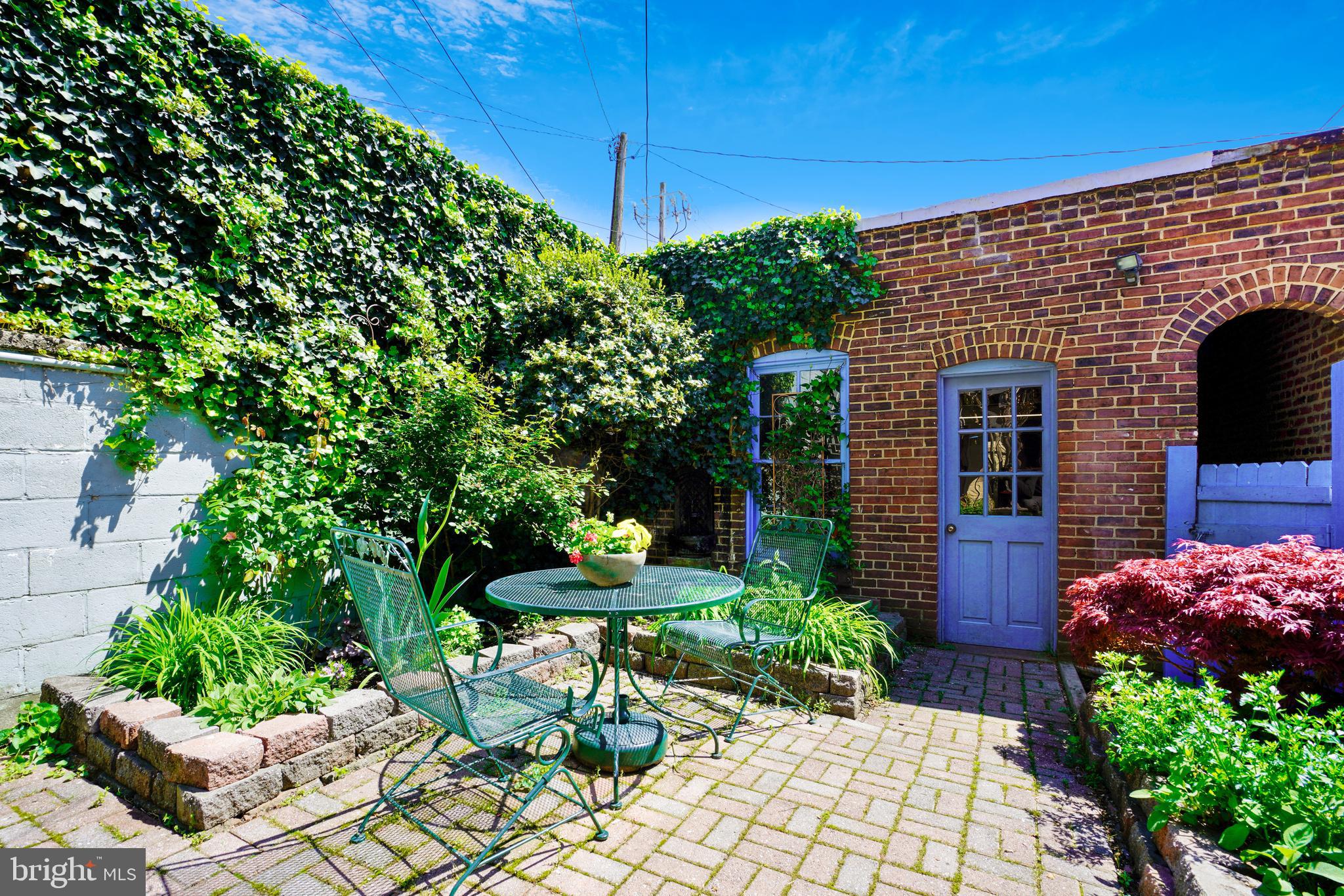 BUTCHER'S HILL - Residential