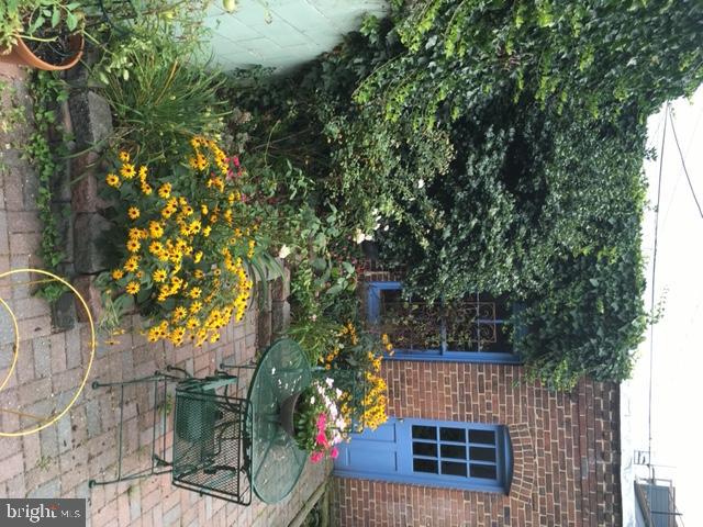 BUTCHER'S HILL - Residential