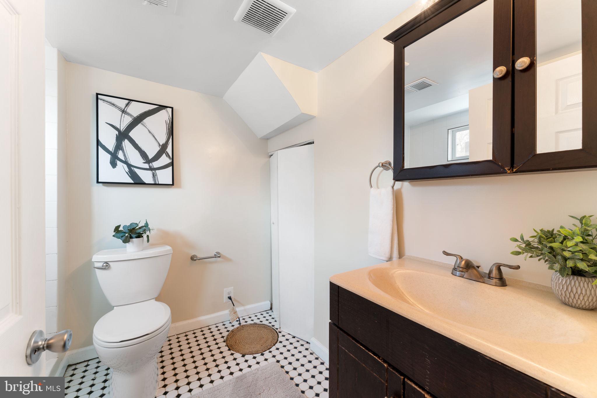 QUEENS CHAPEL MANOR - Residential