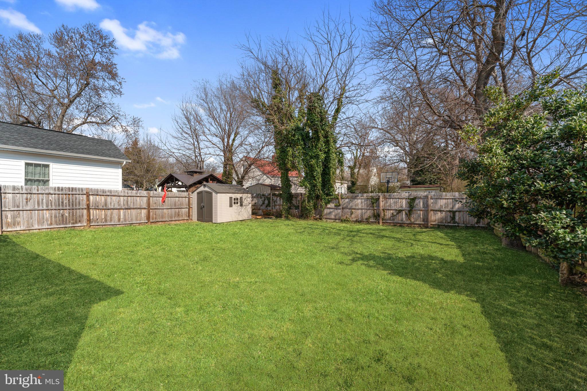 QUEENS CHAPEL MANOR - Residential