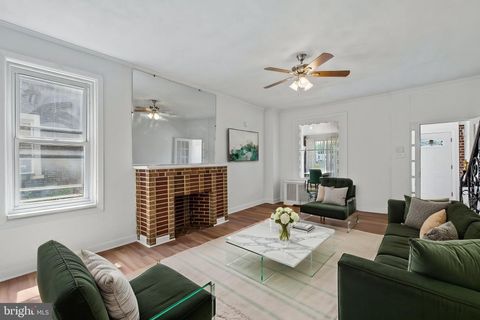 Townhouse For Sale - 627 Walnut Street<br/> Delaware County, DARBY, PA 19023