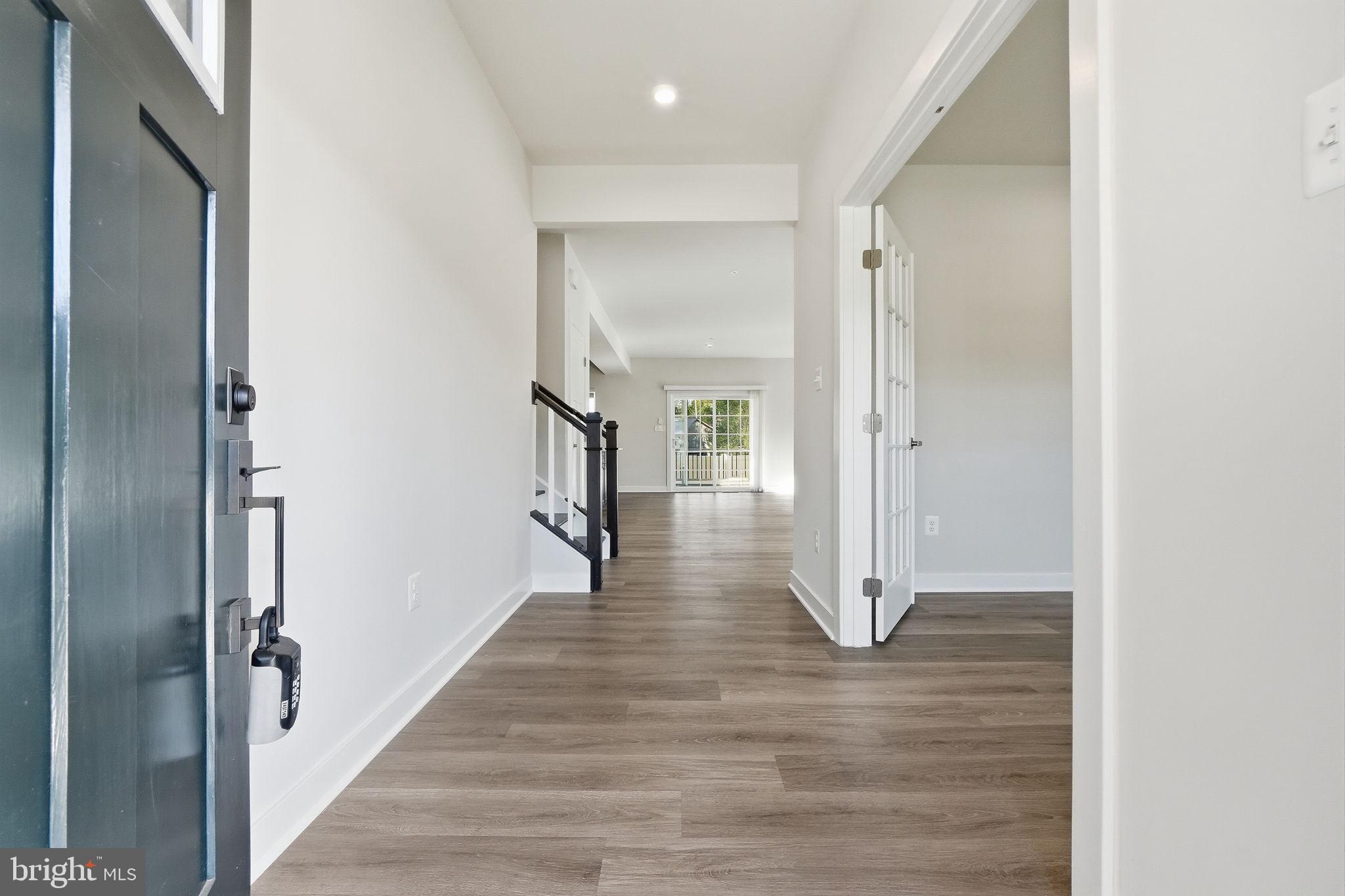 2570 SKEETER COURT