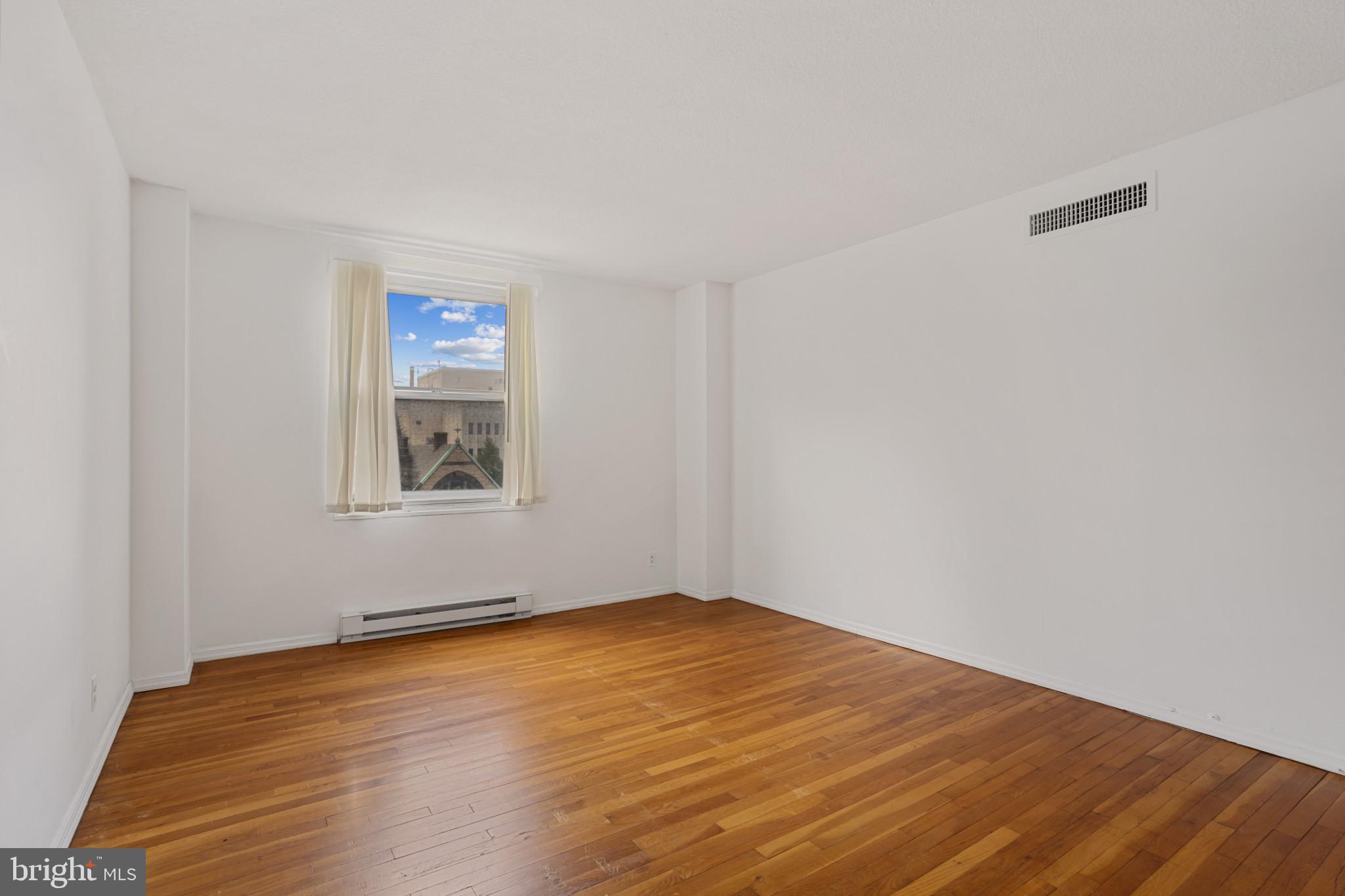 MOUNT VERNON PLACE HISTORIC DISTRICT - Residential Lease