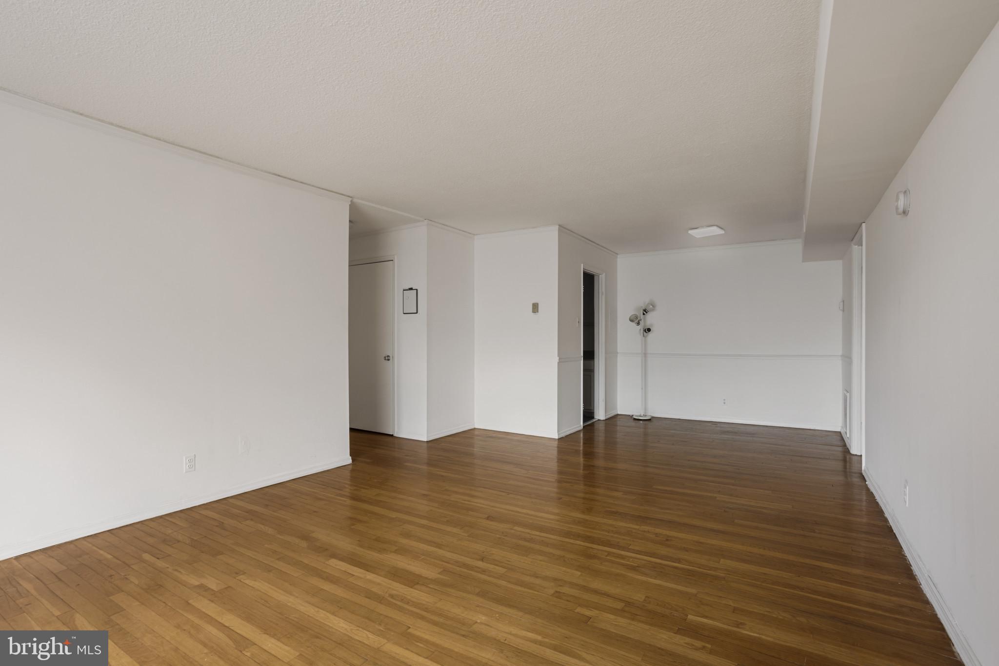 MOUNT VERNON PLACE HISTORIC DISTRICT - Residential Lease