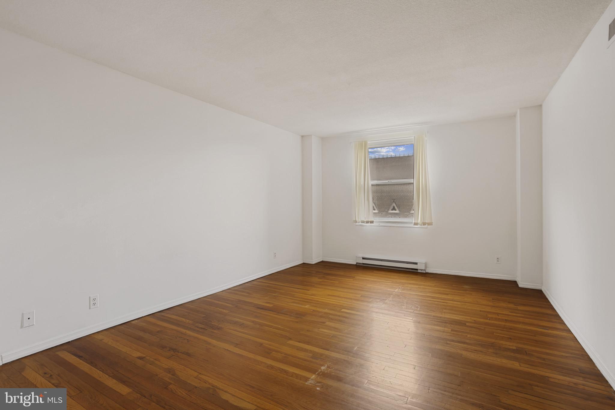 MOUNT VERNON PLACE HISTORIC DISTRICT - Residential Lease