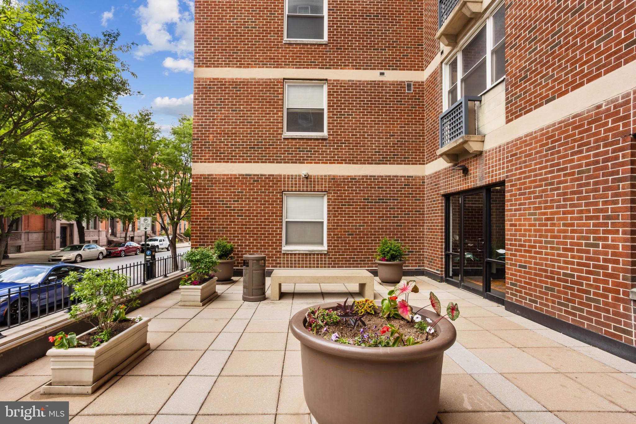 MOUNT VERNON PLACE HISTORIC DISTRICT - Residential Lease