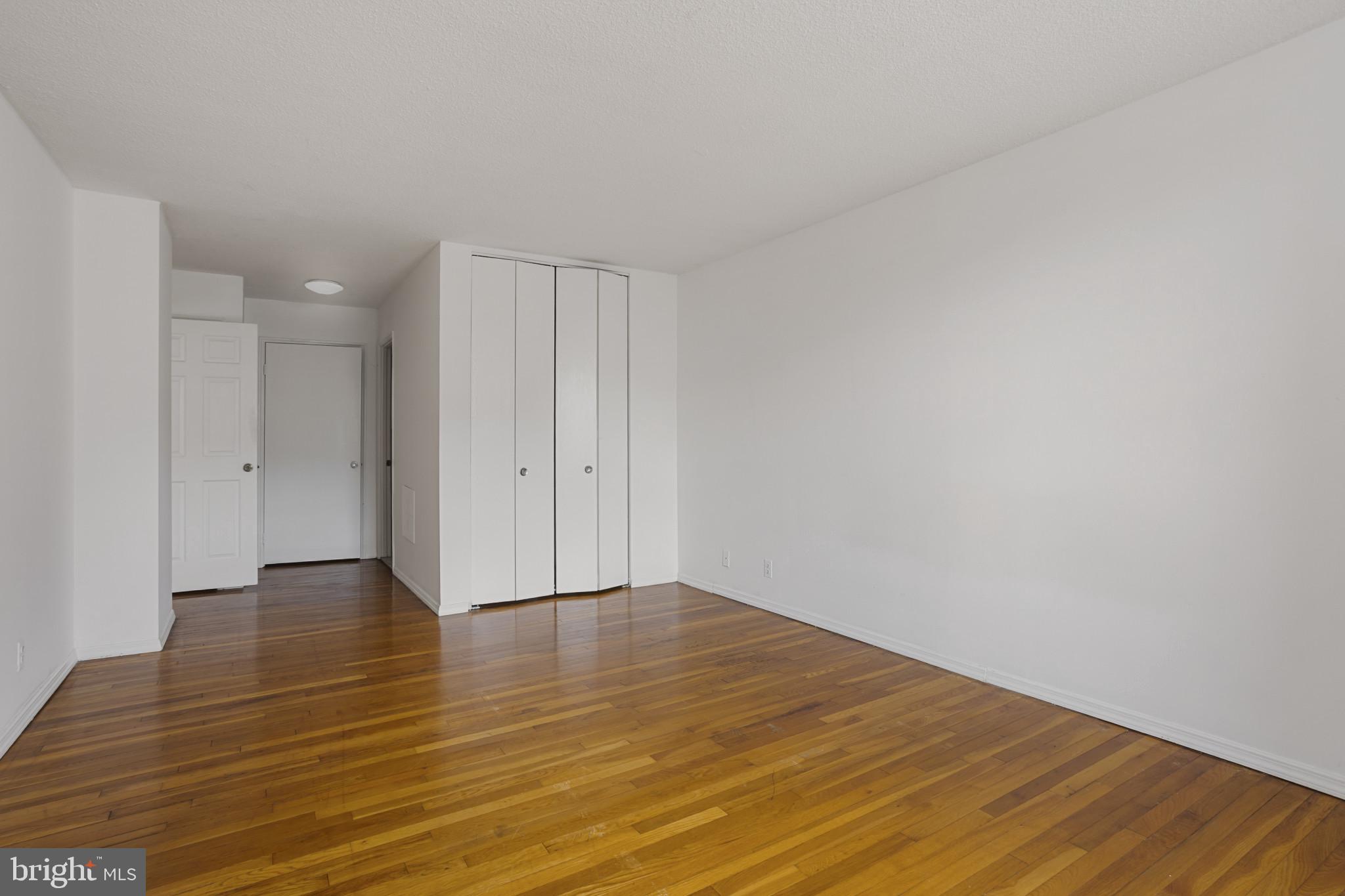 MOUNT VERNON PLACE HISTORIC DISTRICT - Residential Lease