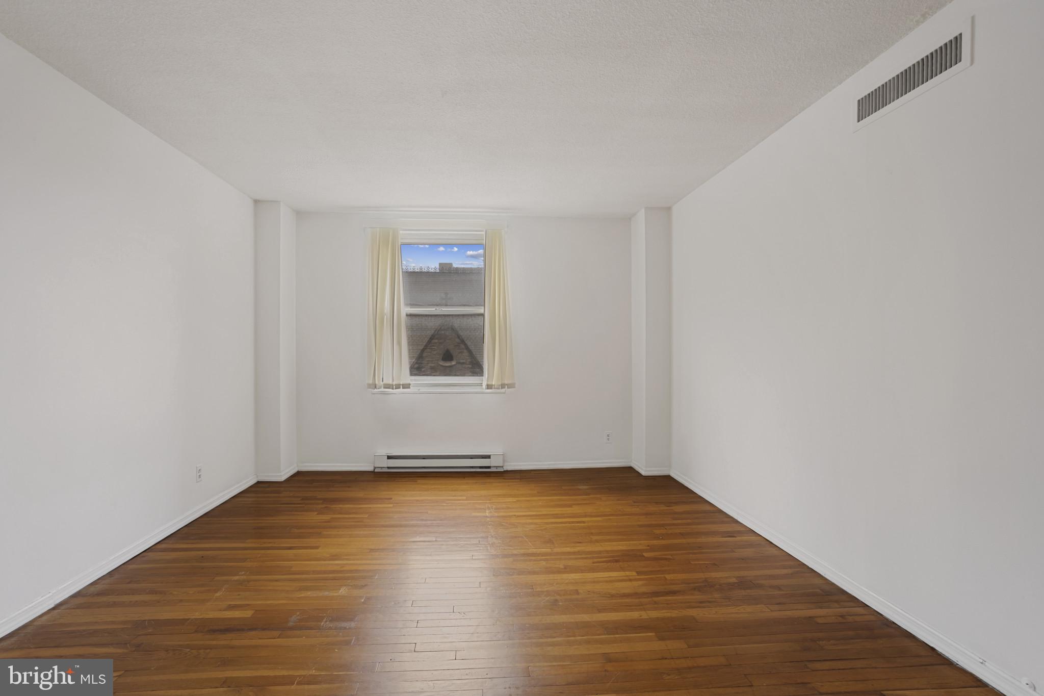 MOUNT VERNON PLACE HISTORIC DISTRICT - Residential Lease