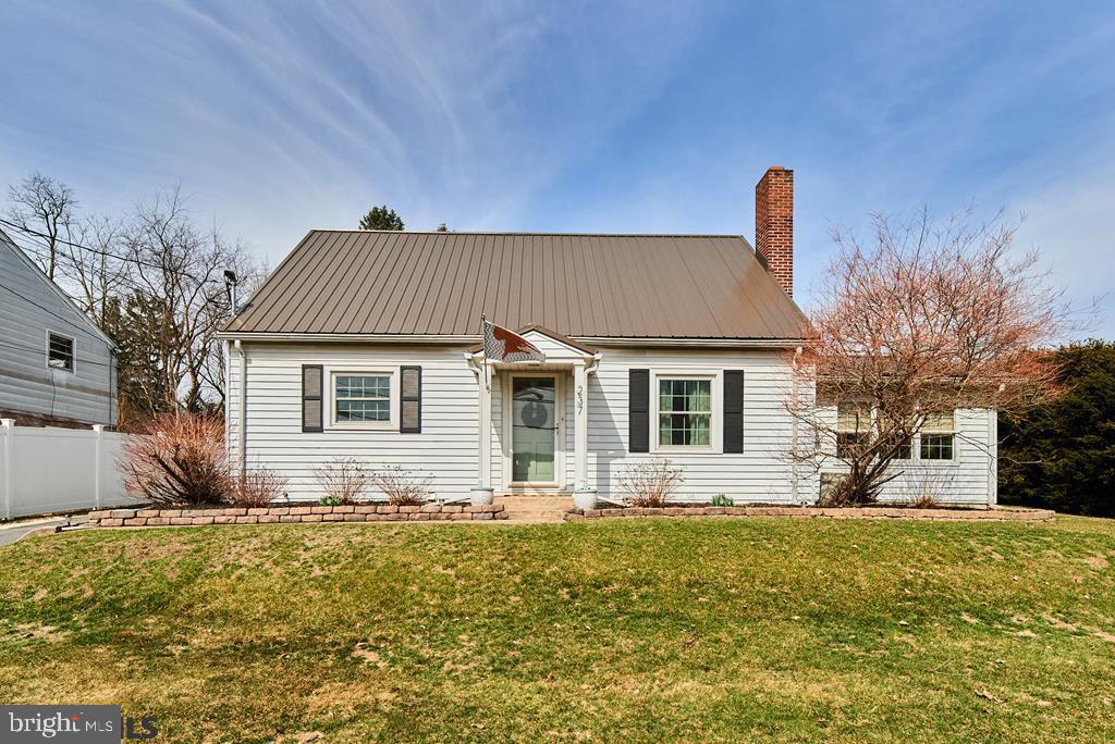 Sweet, move in ready Cape Cod in the State College Borough. This tastefully updated home features quartz countertops, stainless appliances, and has a large second floor primary suite with 3 walk-in closets, en suite bath, and lots of storage. The large private lot backs up to Nittany Village Park and is perfect for relaxing or entertaining. Home is conveniently located to restaurants, shopping, and schools. Approx. 1 mile to downtown State College and Penn State University. This home is a must see. Possession June 1, 2021 (negotiable with the right offer).