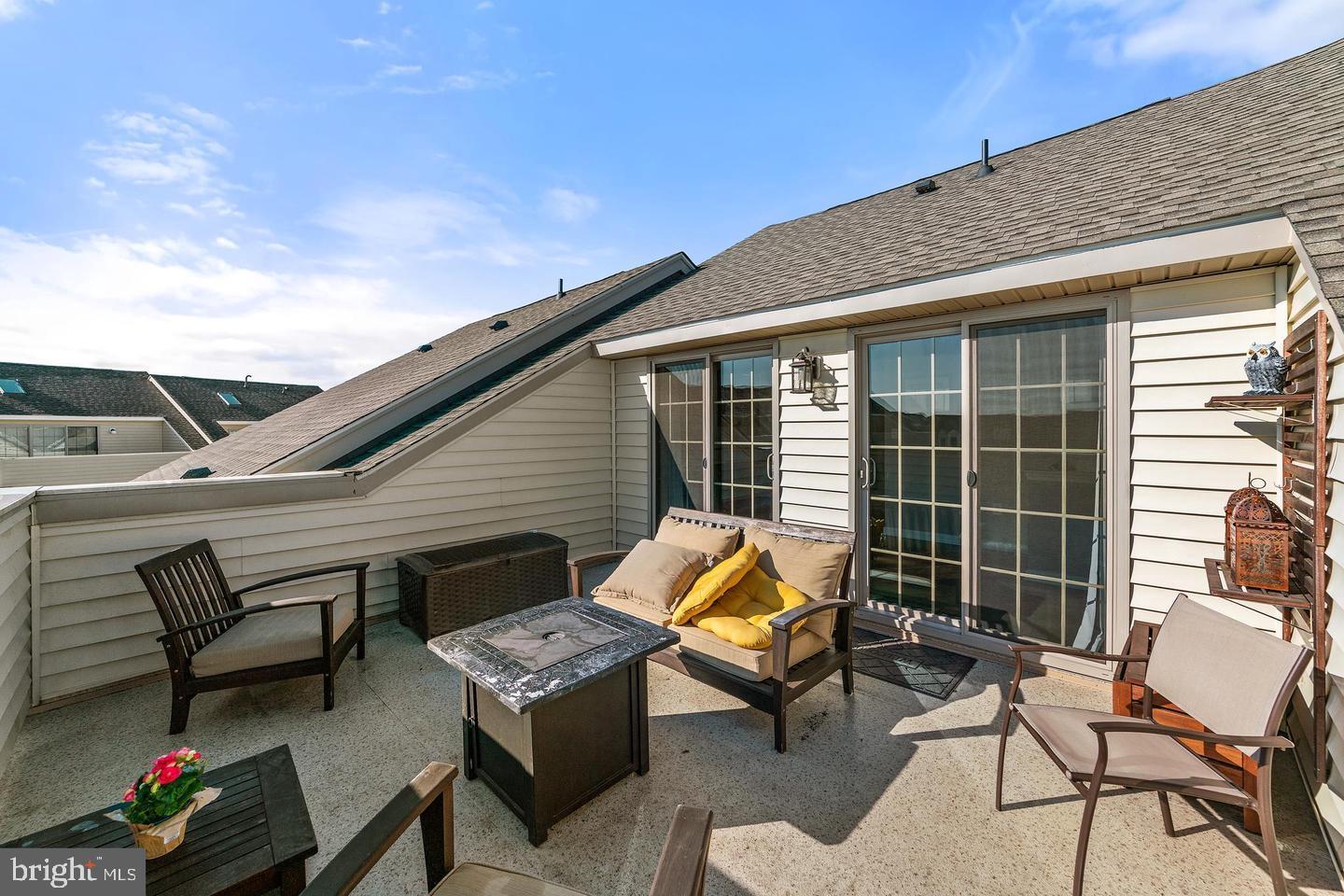 MOOREFIELD STATION - Residential Lease