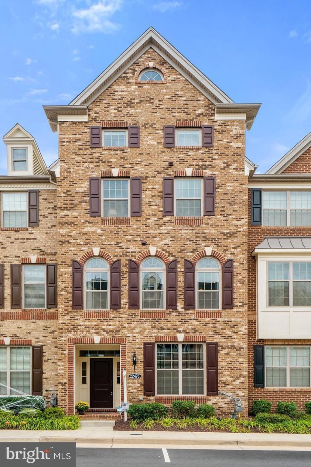 Photo of 22476 Cambridgeport Square, ASHBURN, VA 20148 (MLS # VALO2107868)