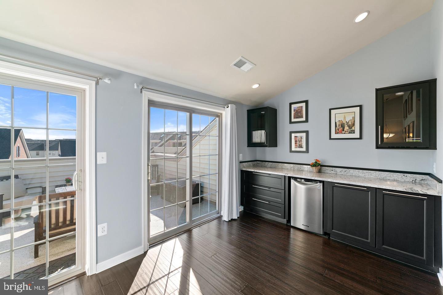 MOOREFIELD STATION - Residential Lease