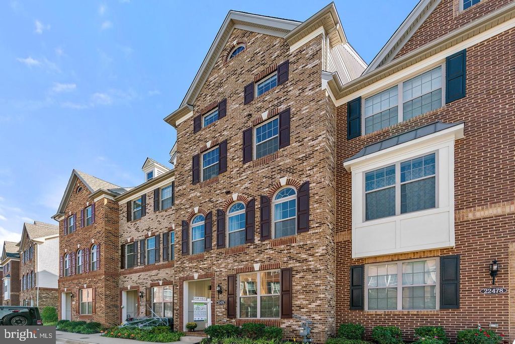 Photo of 22476 Cambridgeport Square, ASHBURN, VA 20148 (MLS # VALO2107868)