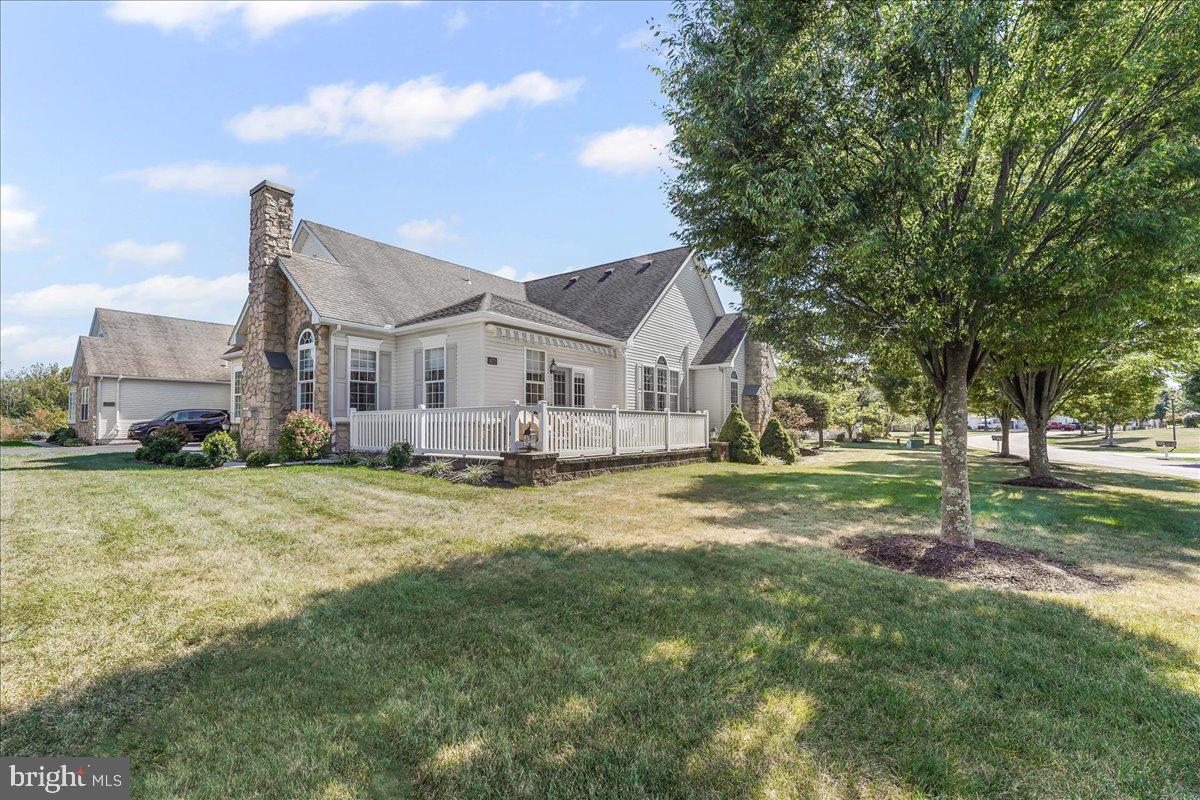 1072 BORDEAUX LANE