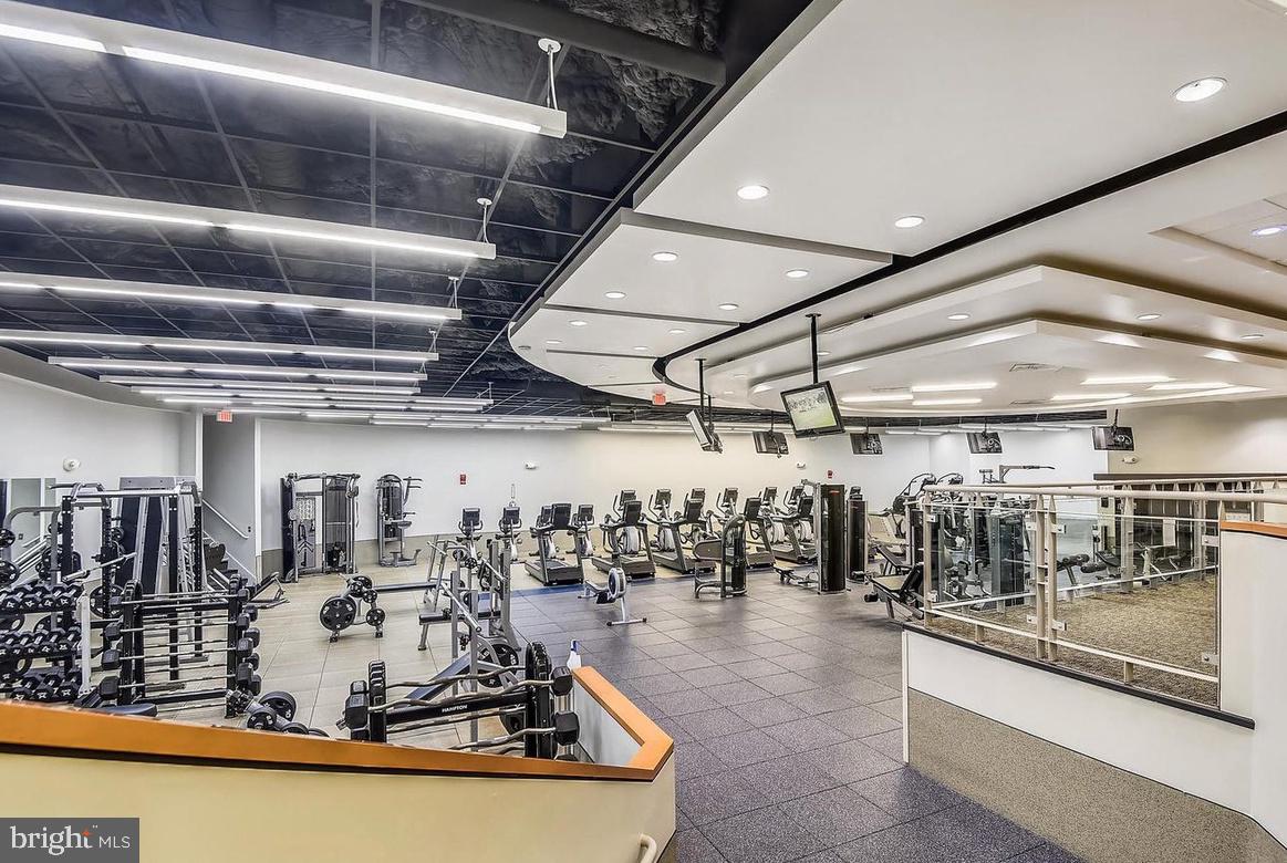 RIVER PLACE - Residential Lease