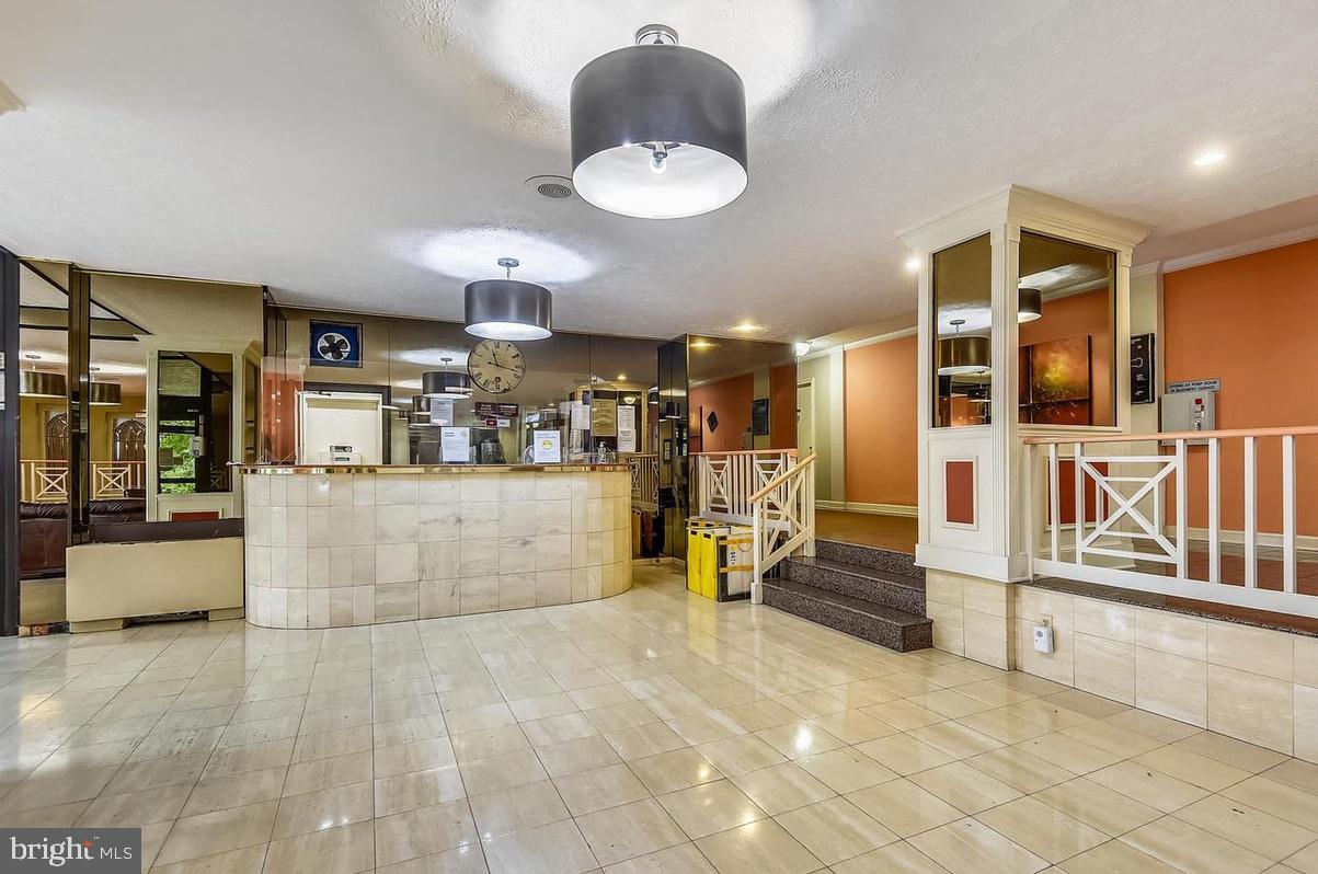 RIVER PLACE - Residential Lease