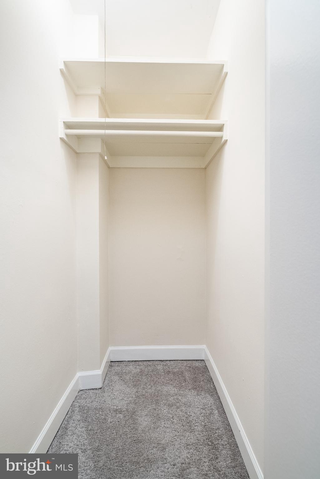 RIVER PLACE - Residential Lease