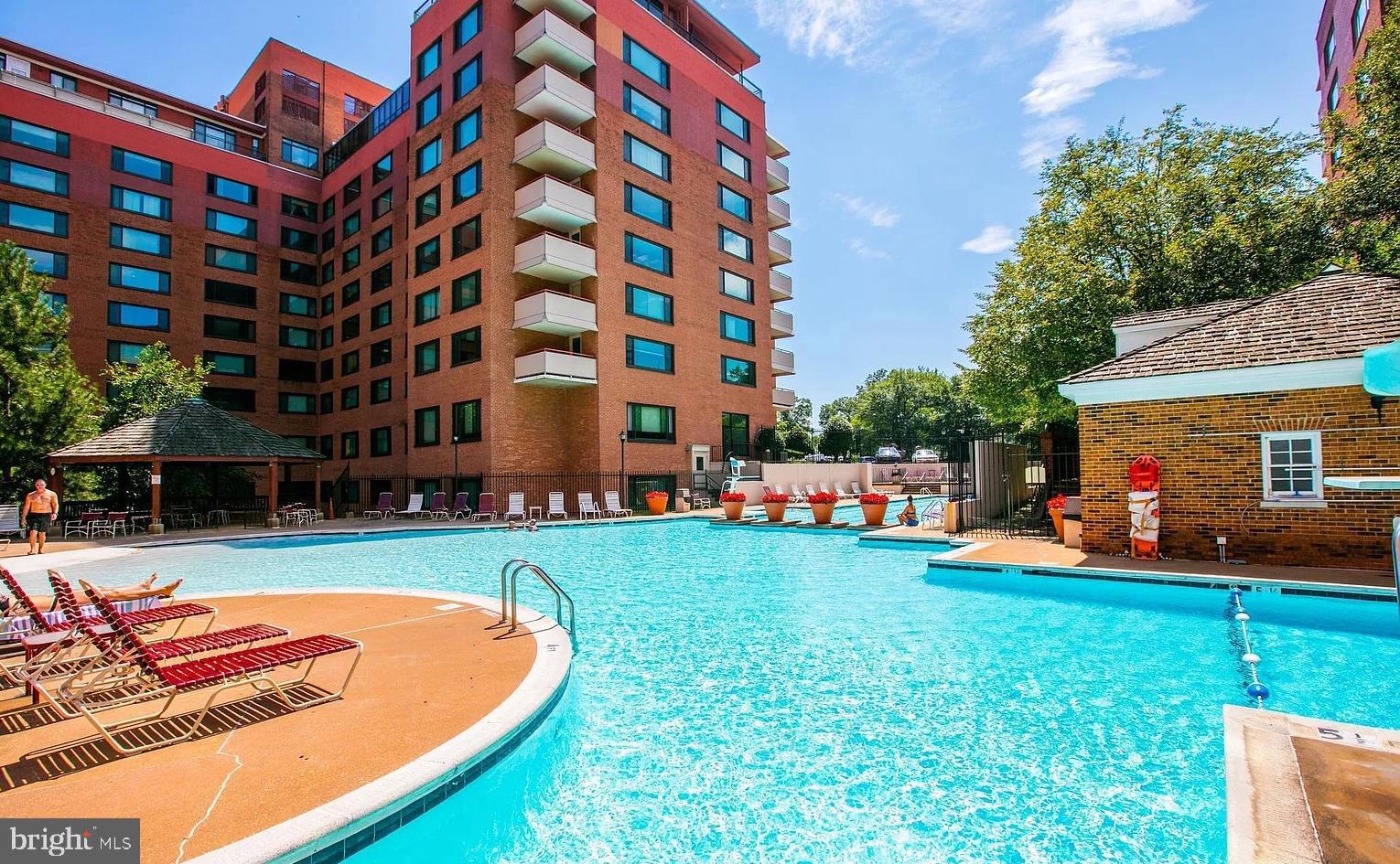 RIVER PLACE - Residential Lease