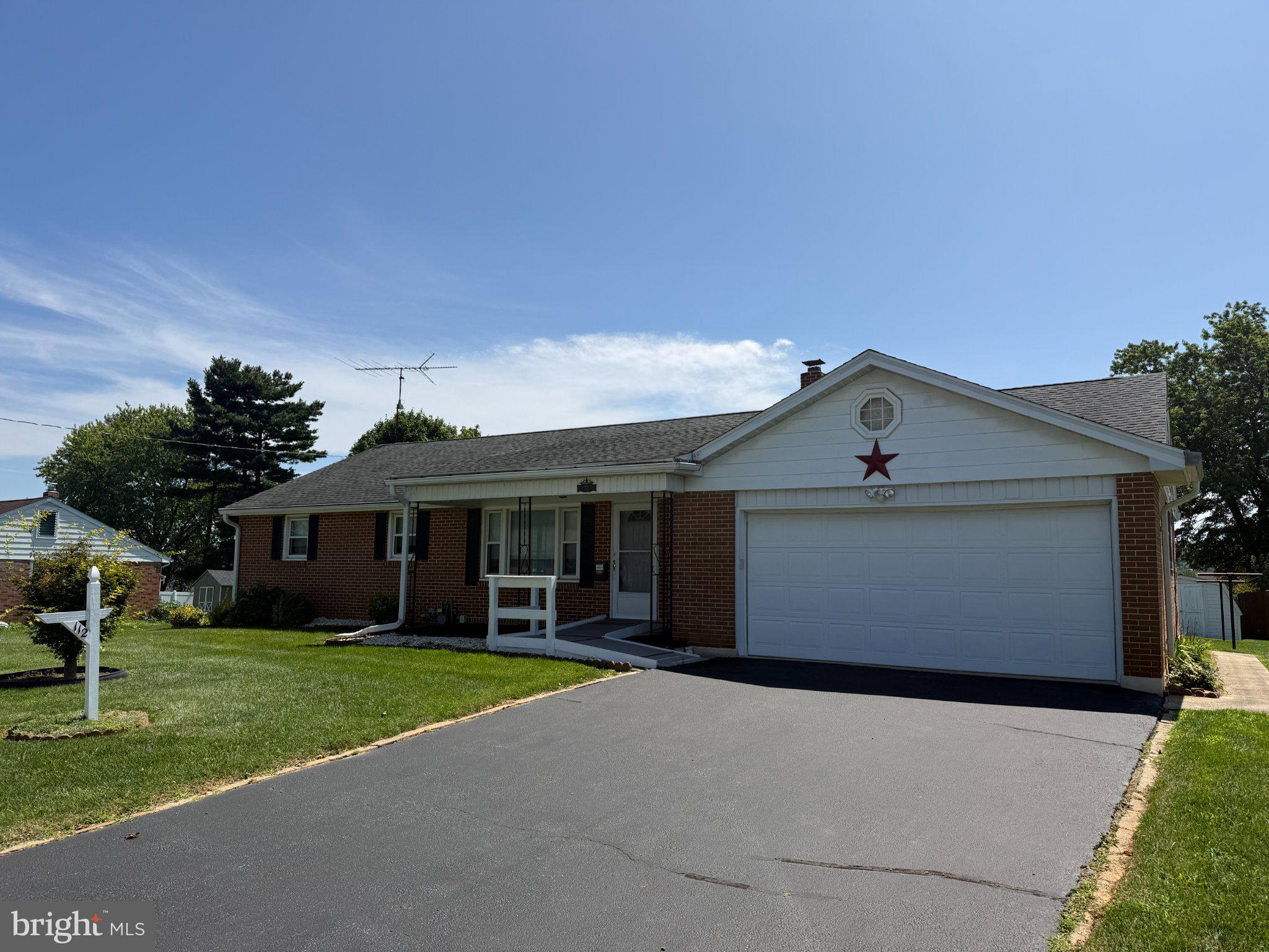 112 E CLEARVIEW DRIVE