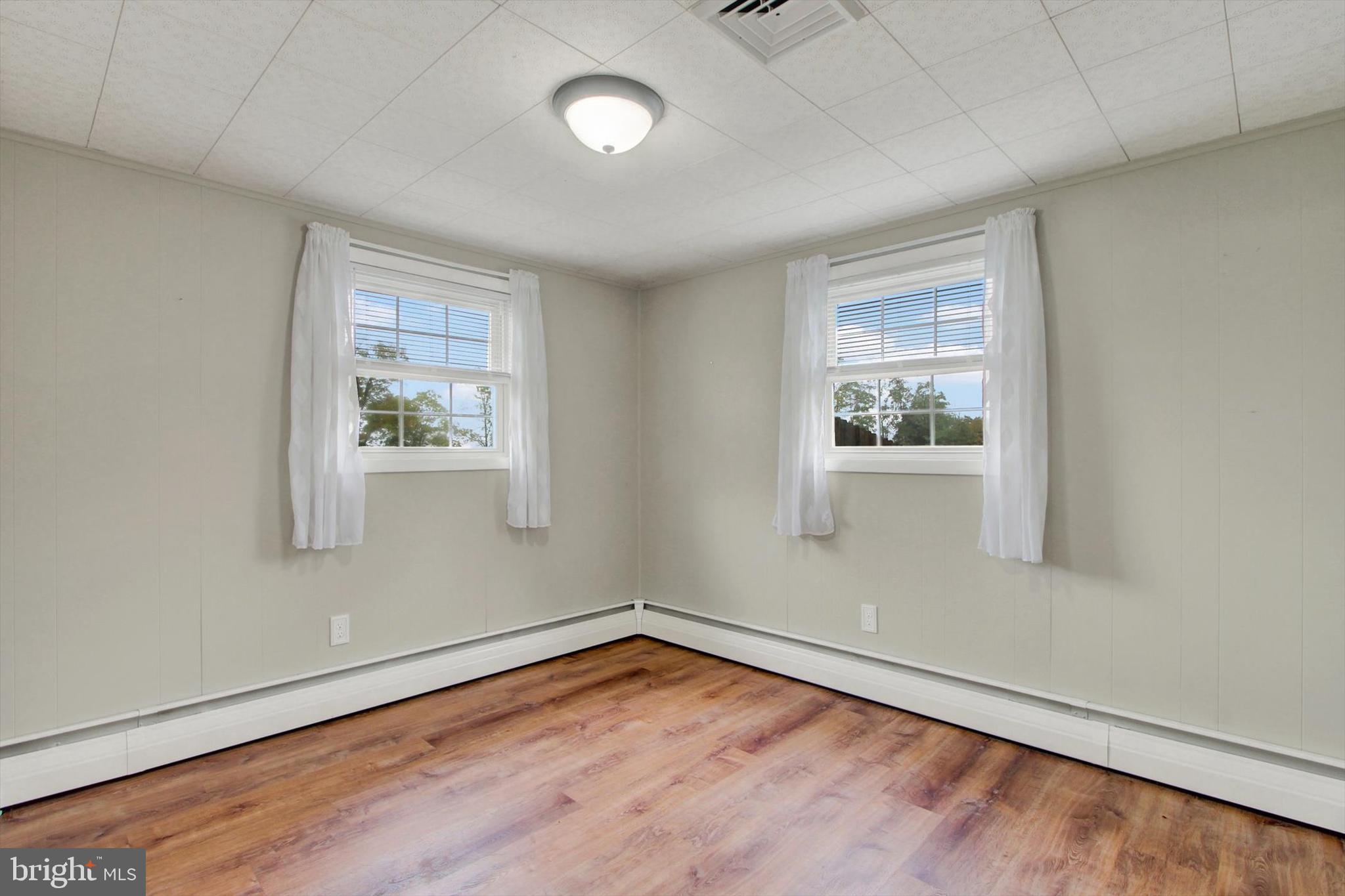 NONE, RURAL - Residential