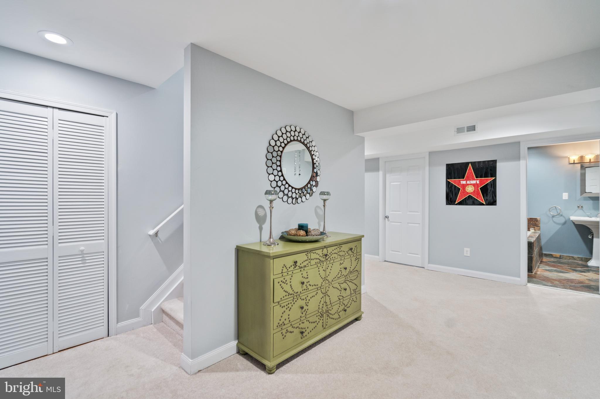 BROADLANDS SOUTH - Residential Lease