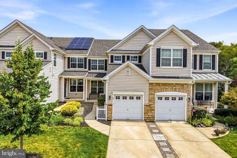 Townhouse For Rent - 53 Overlook Drive<br/> Burlington County, MOUNT LAUREL, NJ 08054
