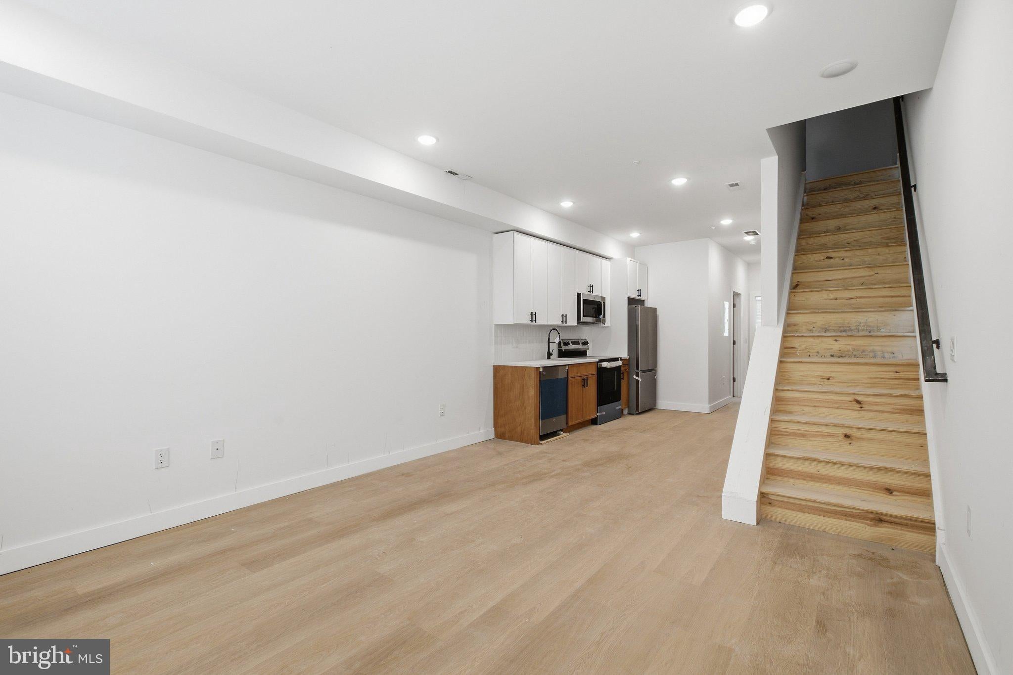 1542 W YORK STREET 2