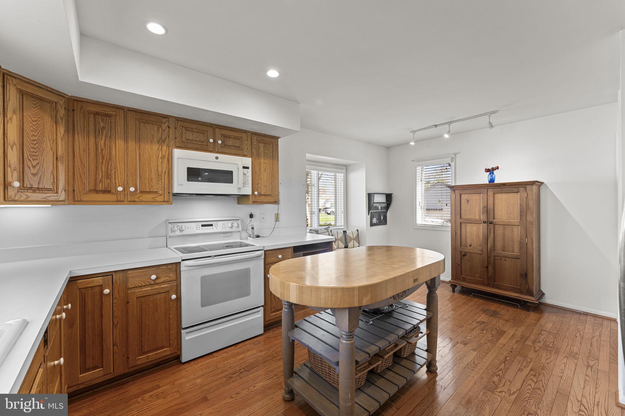 HERSHEYS MILL - Residential