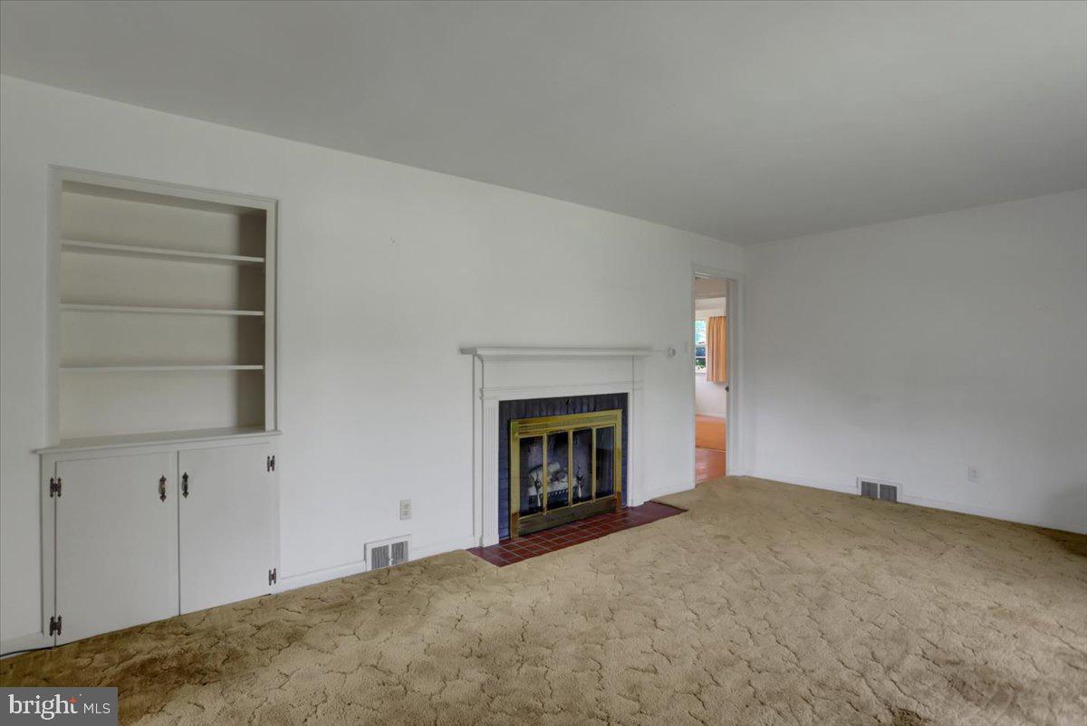 FOUNTAIN HEAD - Residential