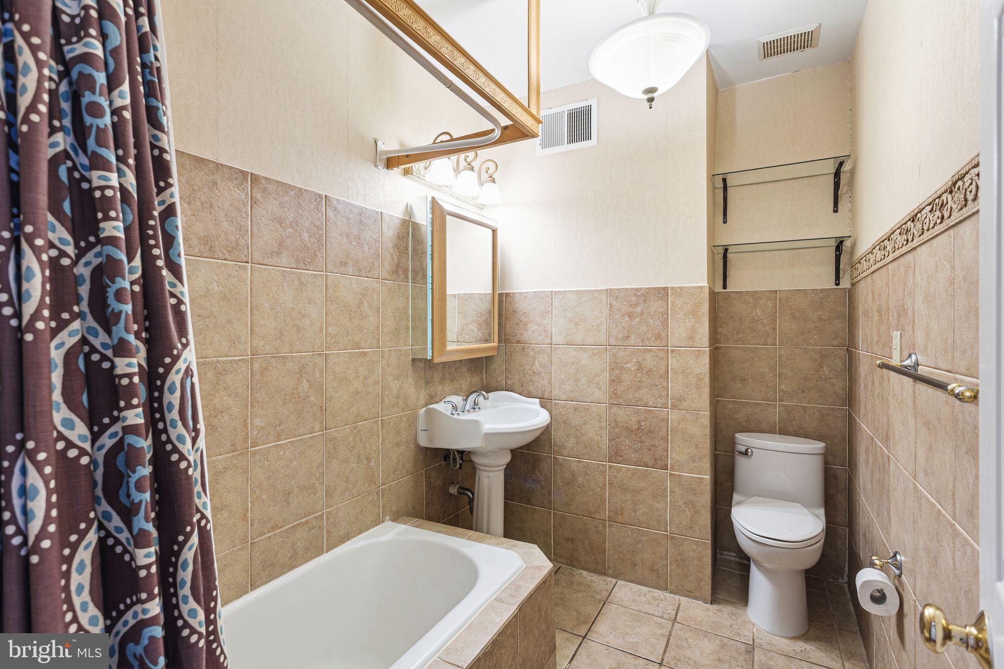 WASHINGTON SQ WEST - Residential