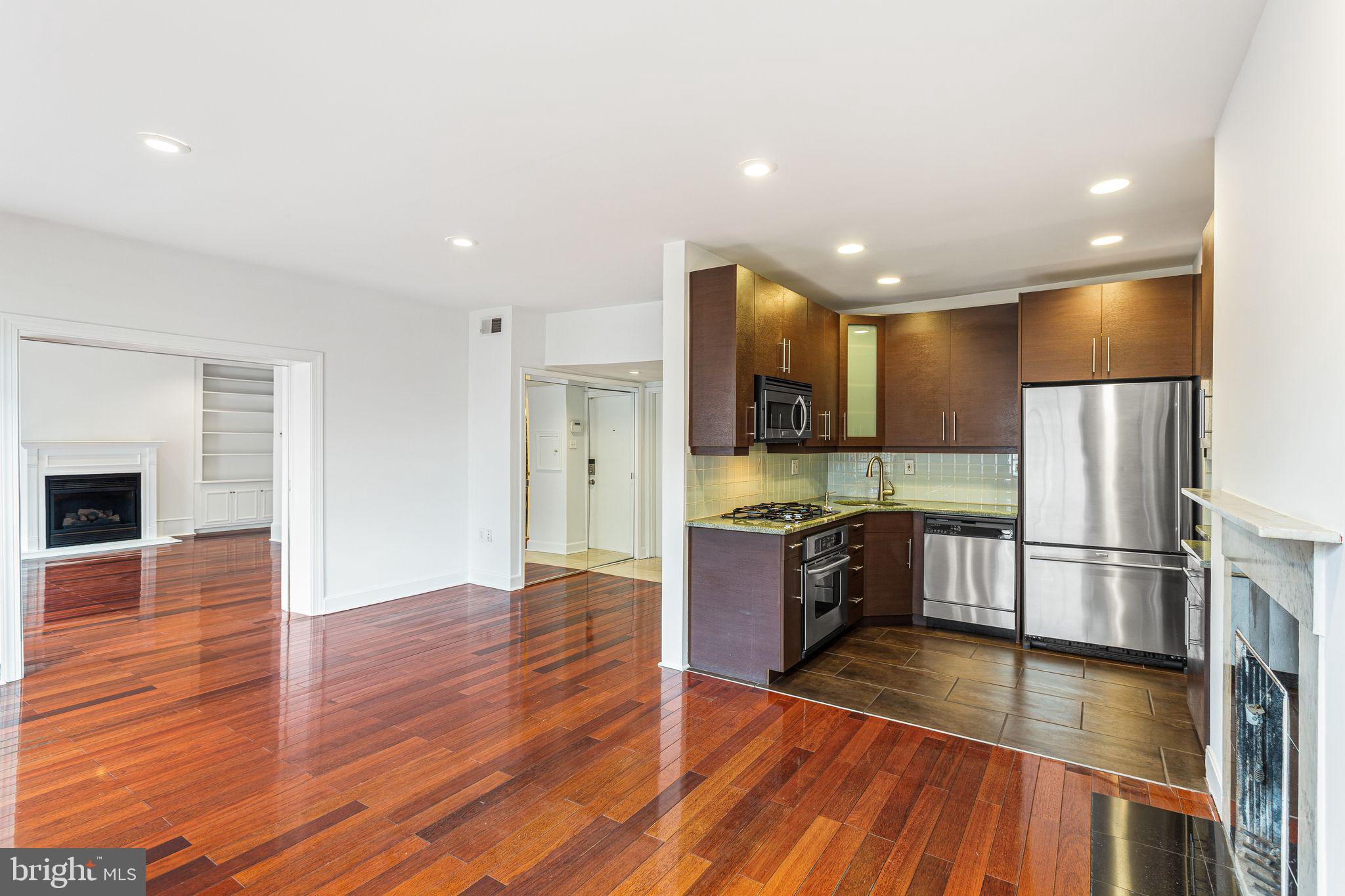 WASHINGTON SQ WEST - Residential