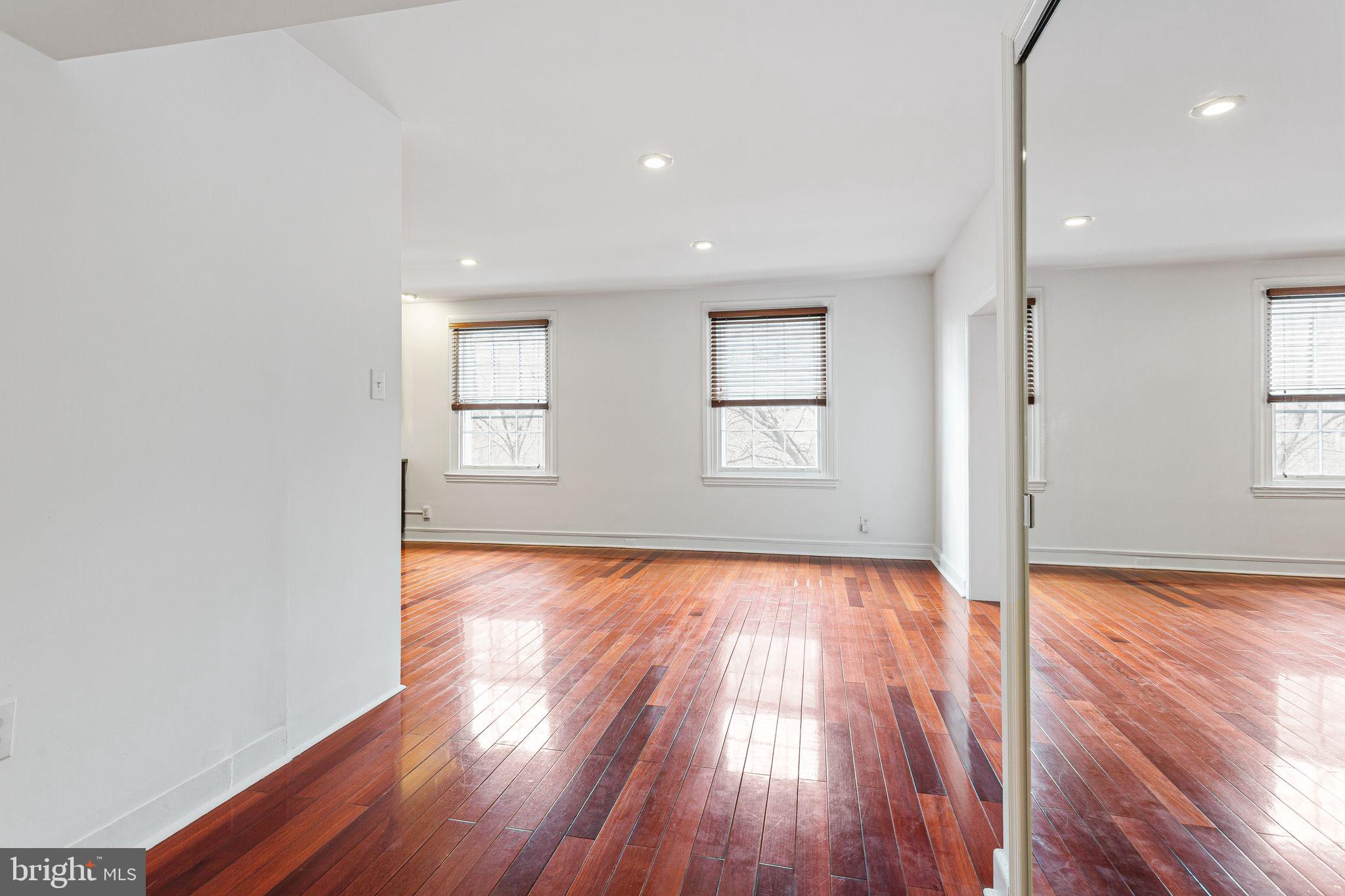 WASHINGTON SQ WEST - Residential