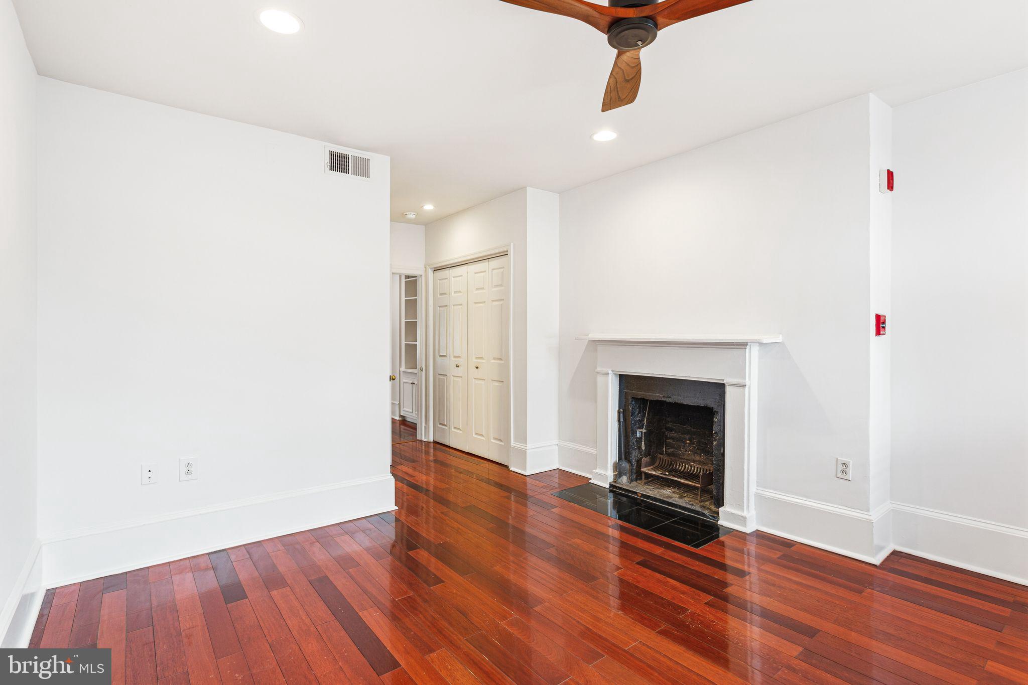 WASHINGTON SQ WEST - Residential