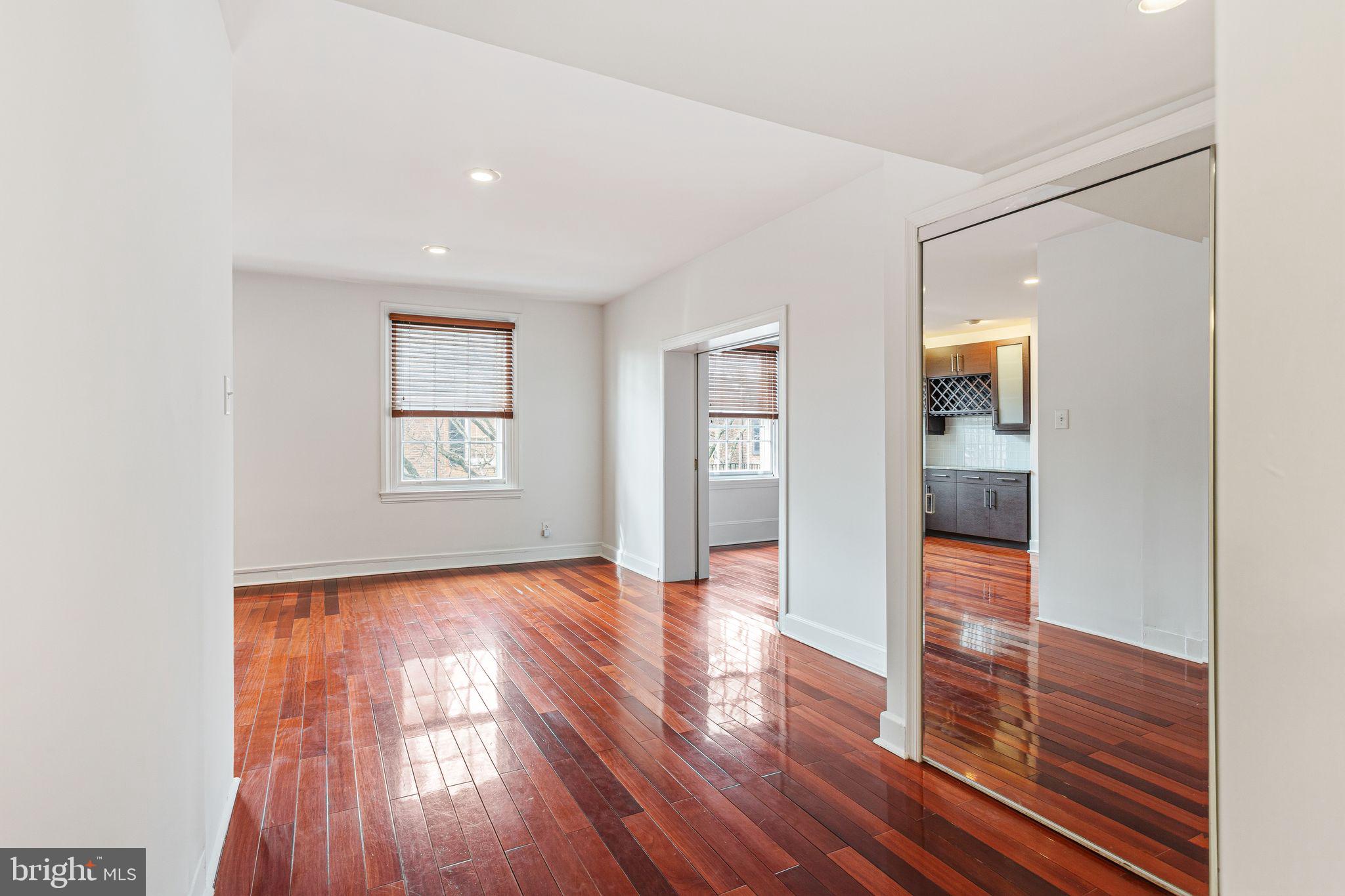 WASHINGTON SQ WEST - Residential