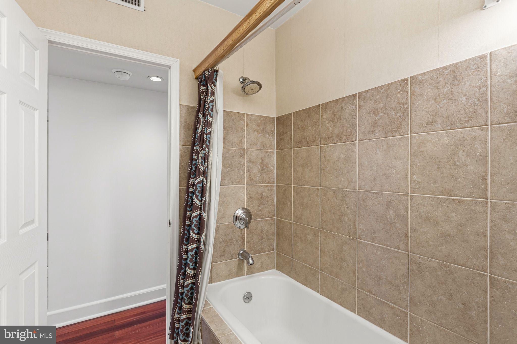 WASHINGTON SQ WEST - Residential