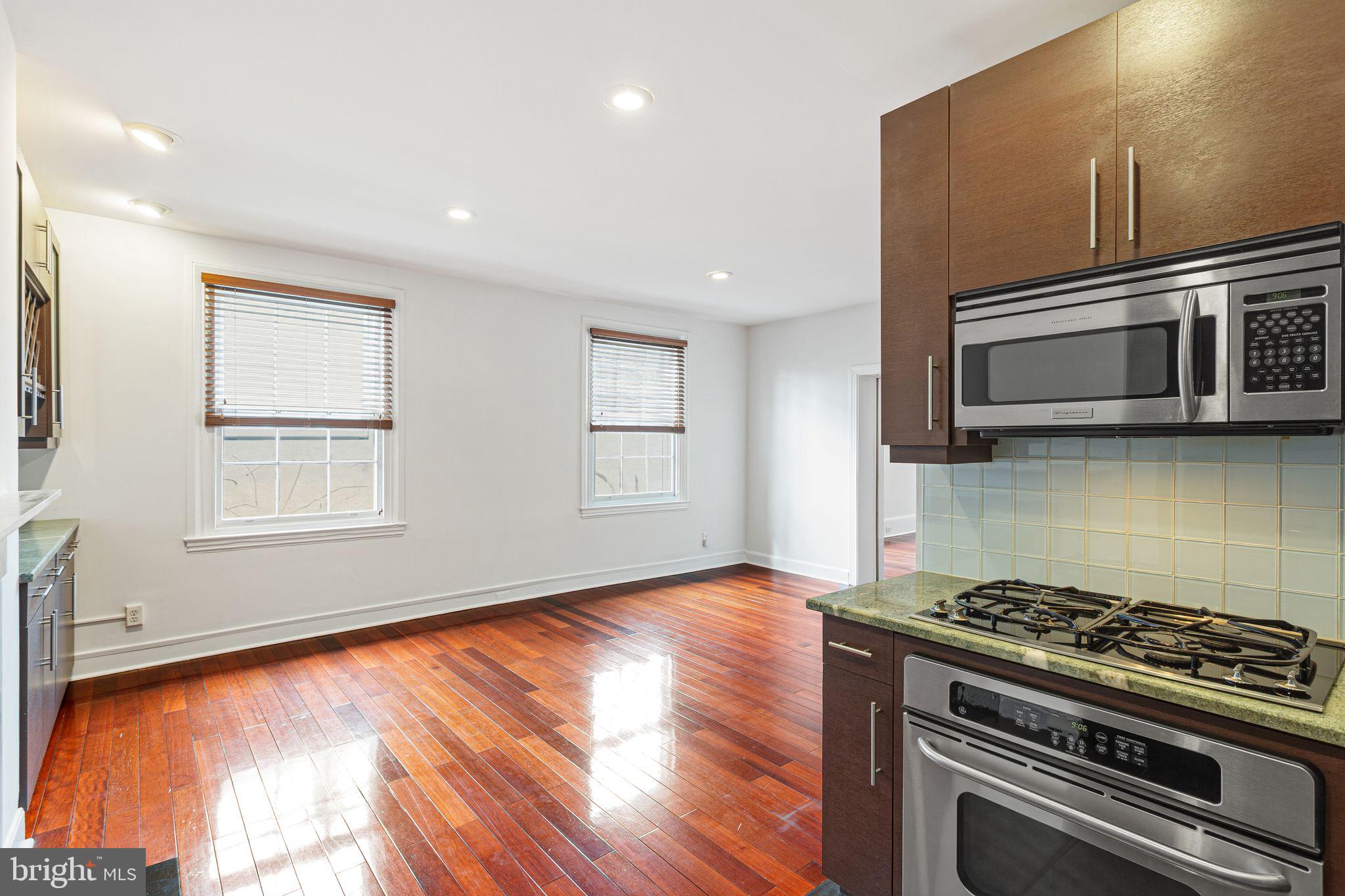 WASHINGTON SQ WEST - Residential