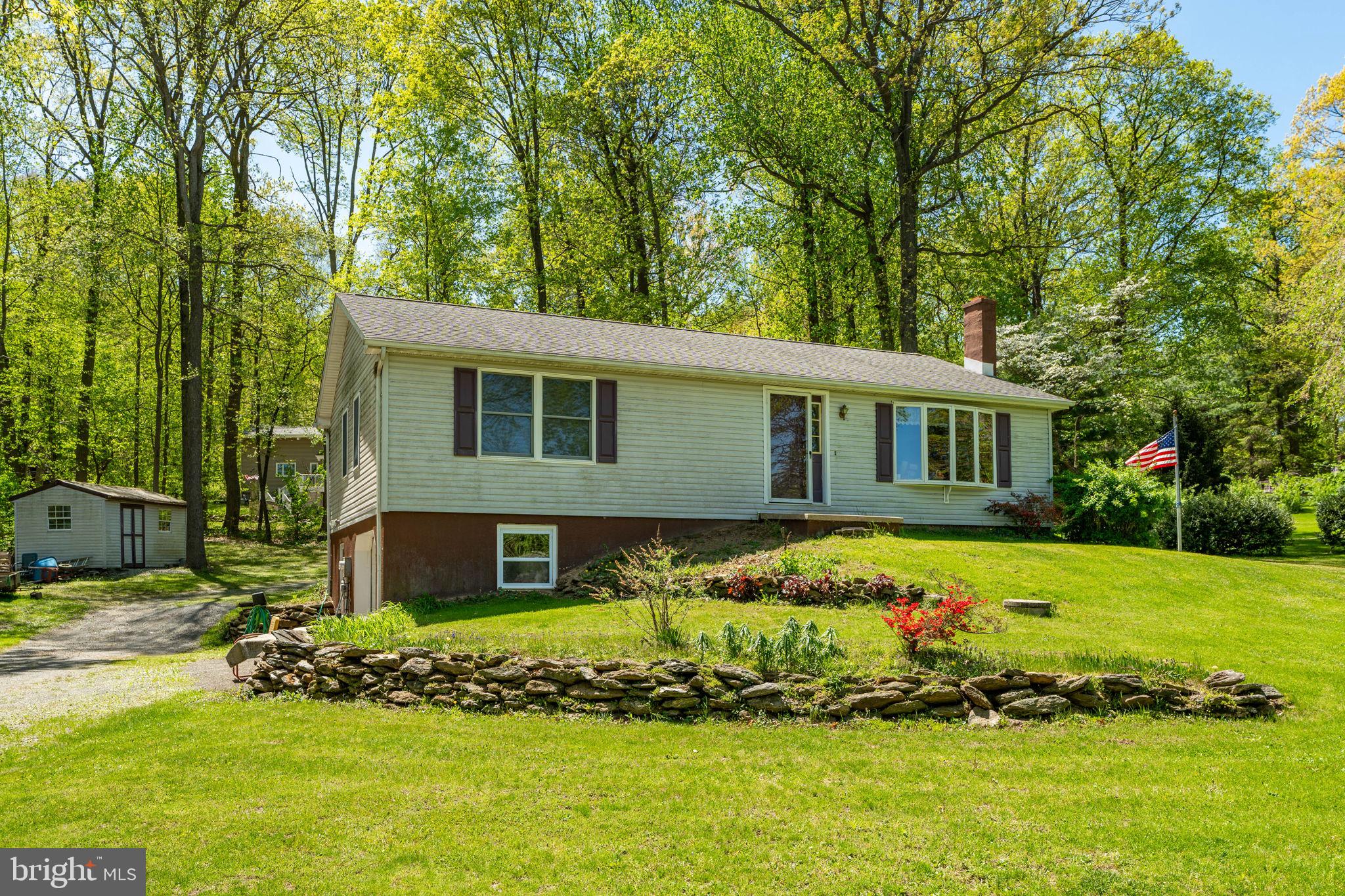 6 CAMELIA LANE