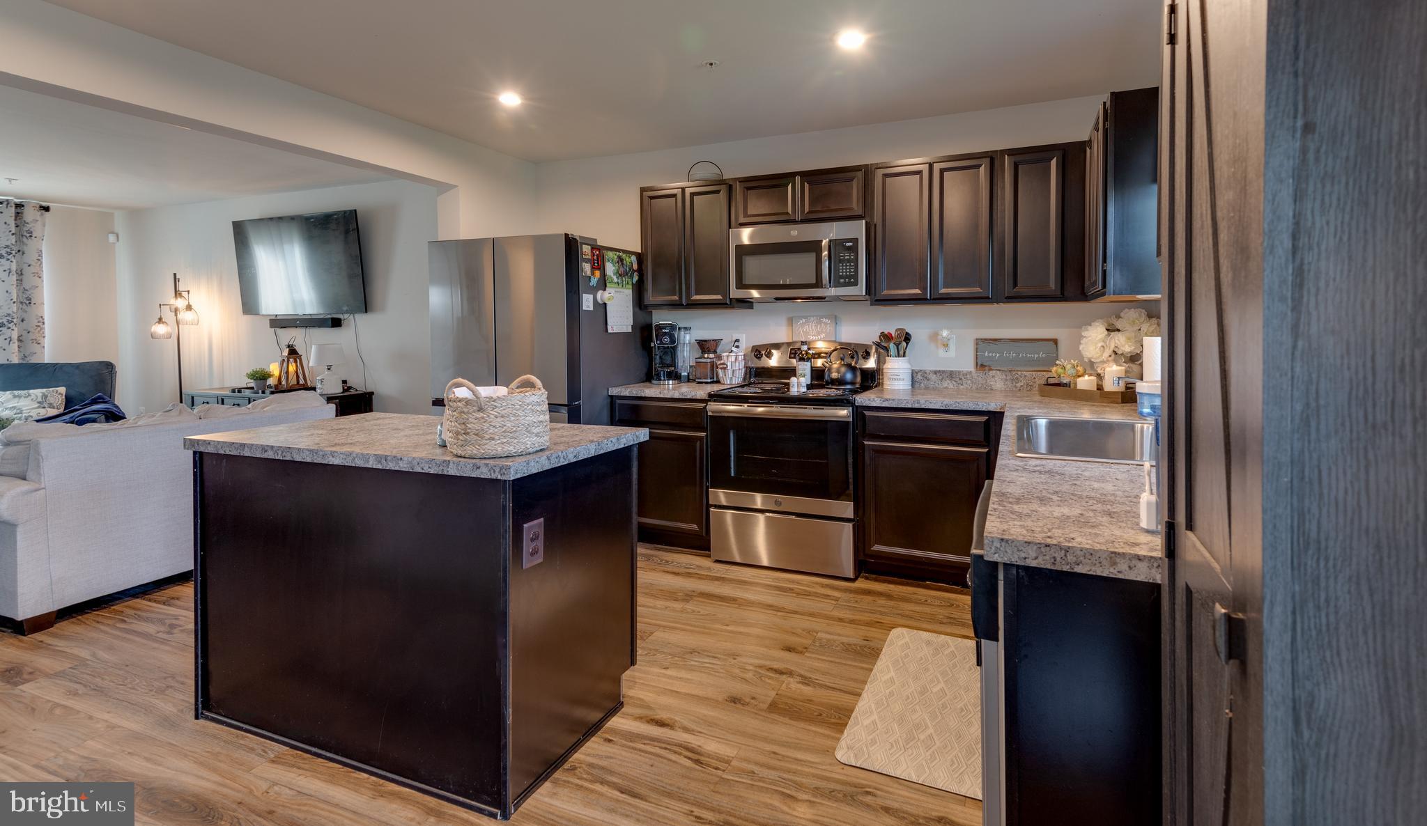 WILLOWGATE AT PAT PK W - Residential