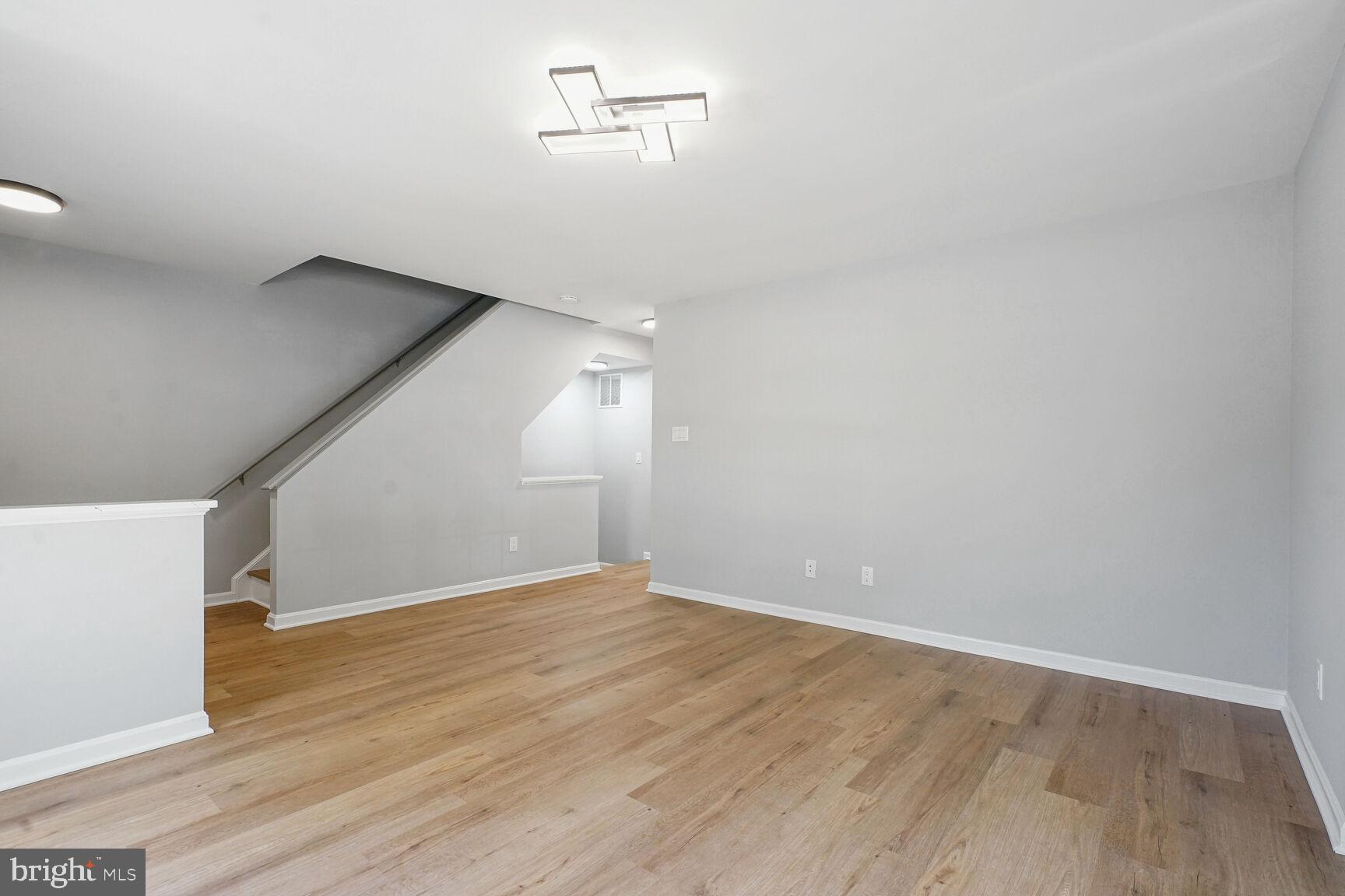 CENTRE RIDGE - Residential Lease