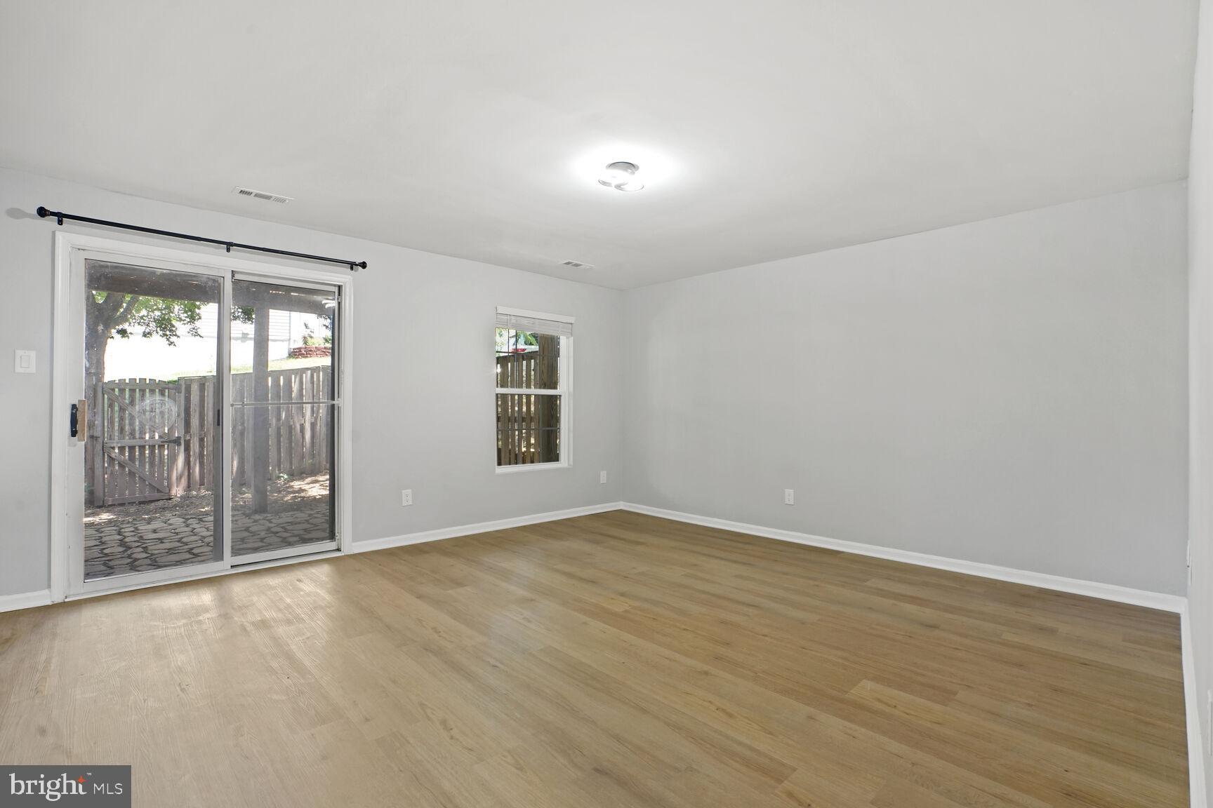 CENTRE RIDGE - Residential Lease