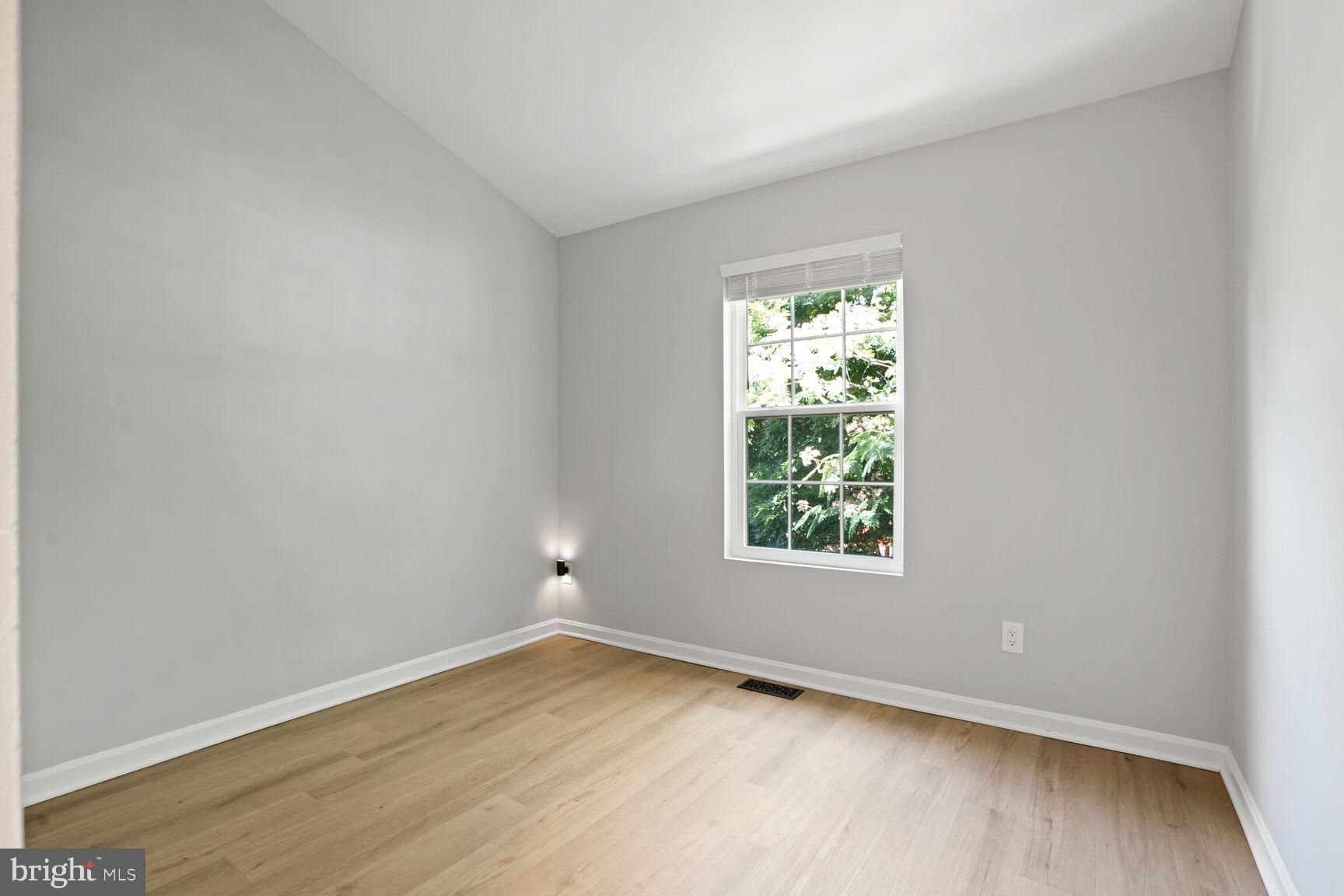 CENTRE RIDGE - Residential Lease