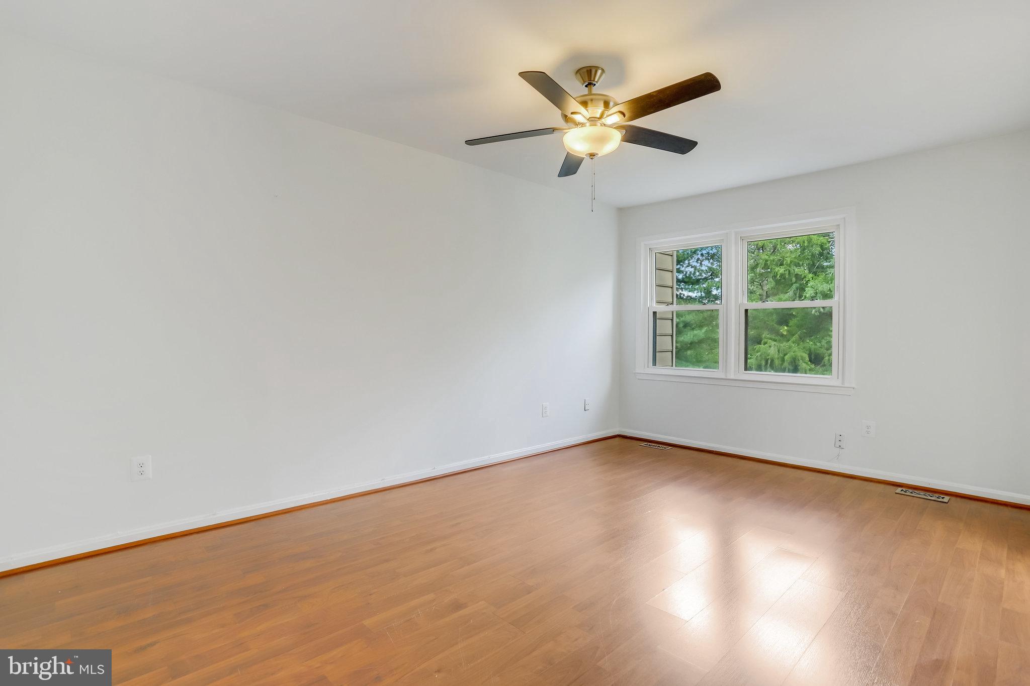 MANCHESTER LAKES - Residential Lease