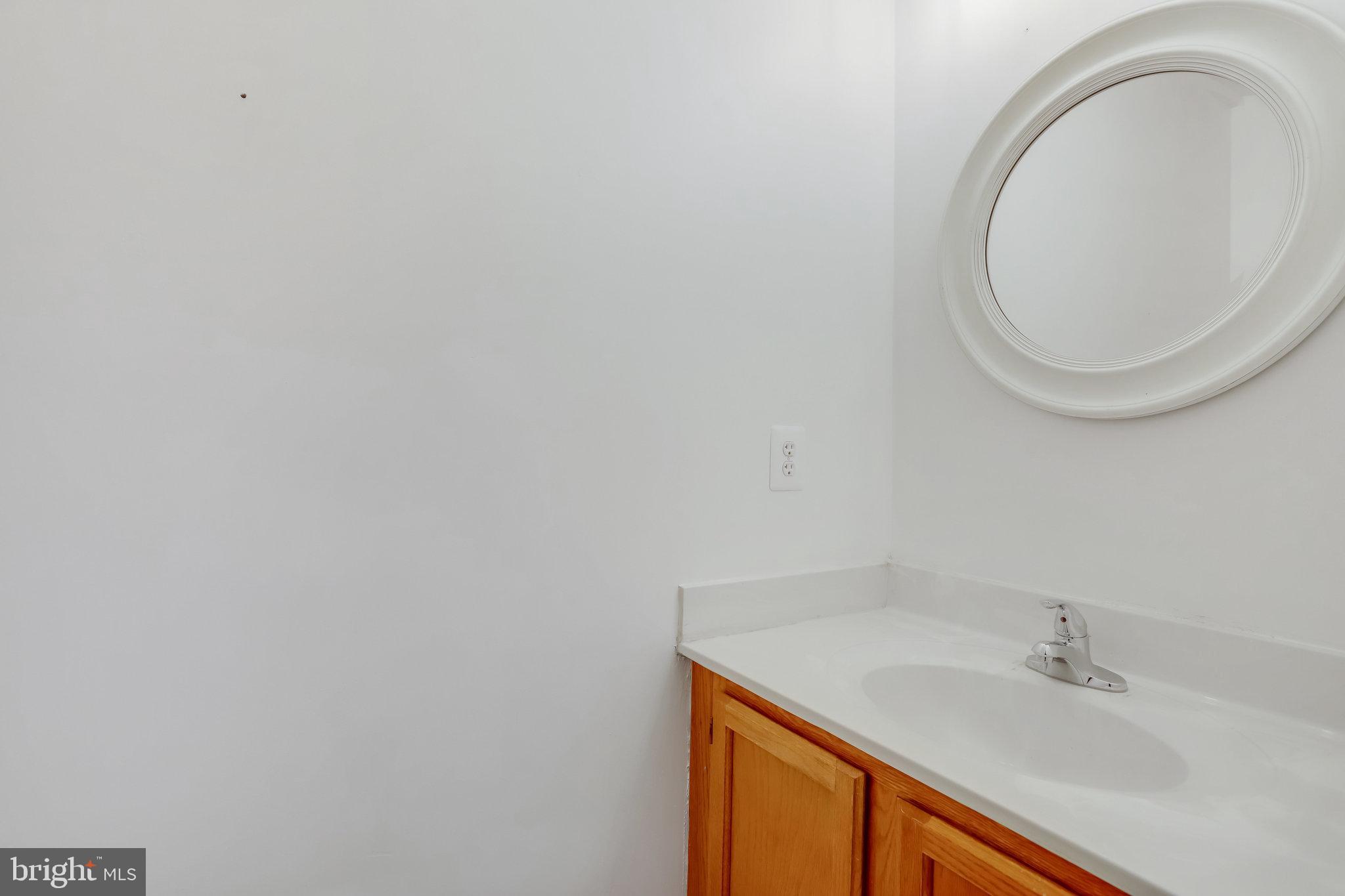 MANCHESTER LAKES - Residential Lease