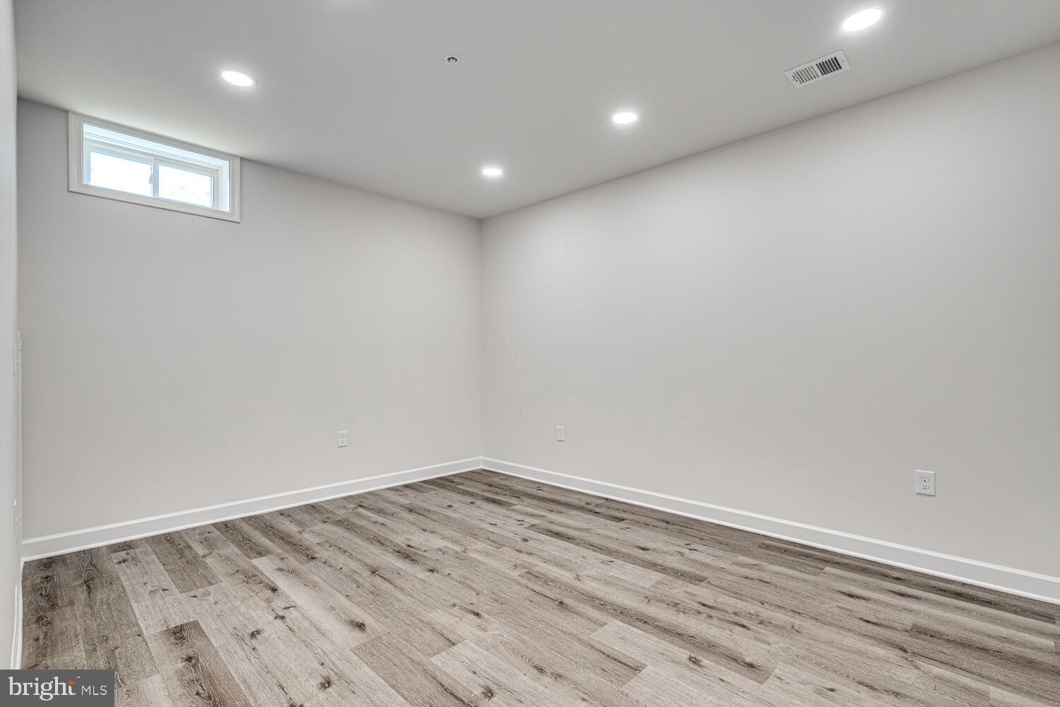 POPLAR RUN - Residential