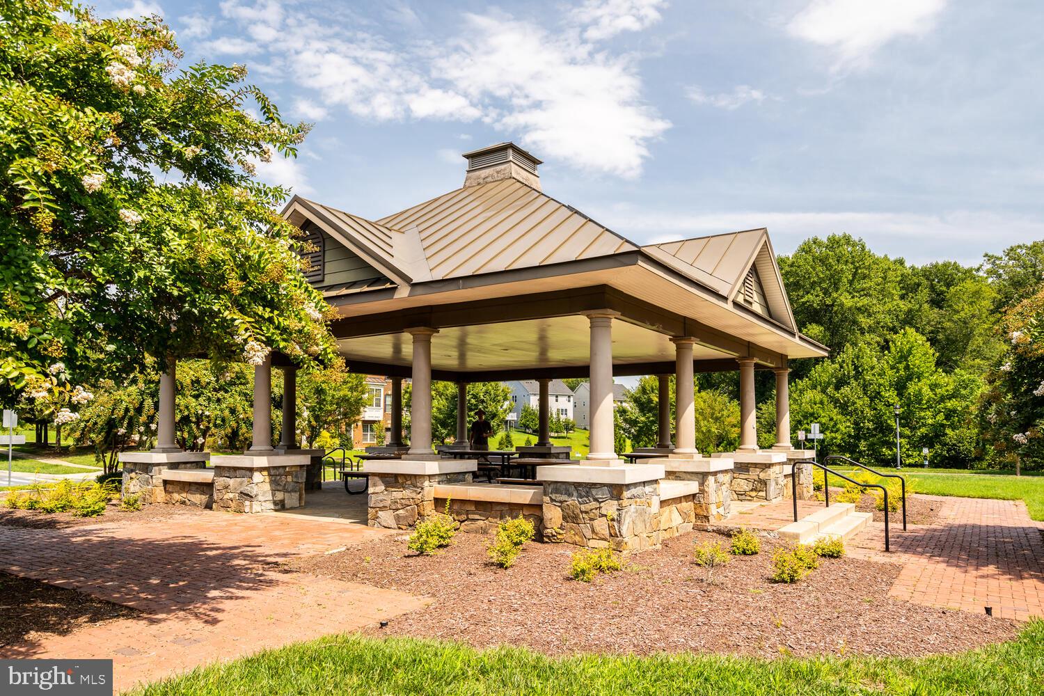 POPLAR RUN - Residential