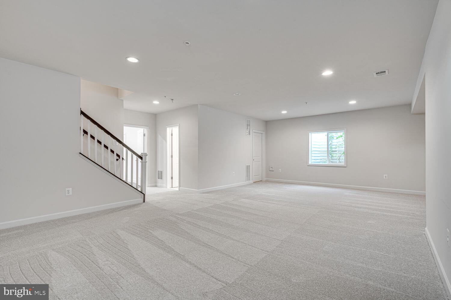 POPLAR RUN - Residential