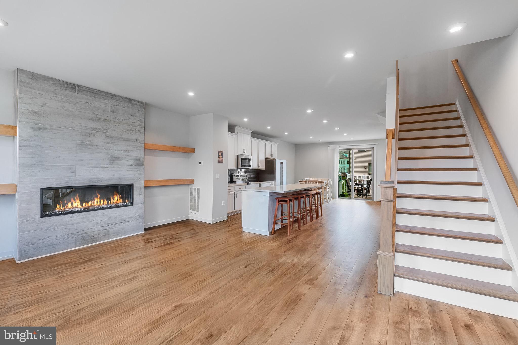 308 BODEGA TERRACE SE
