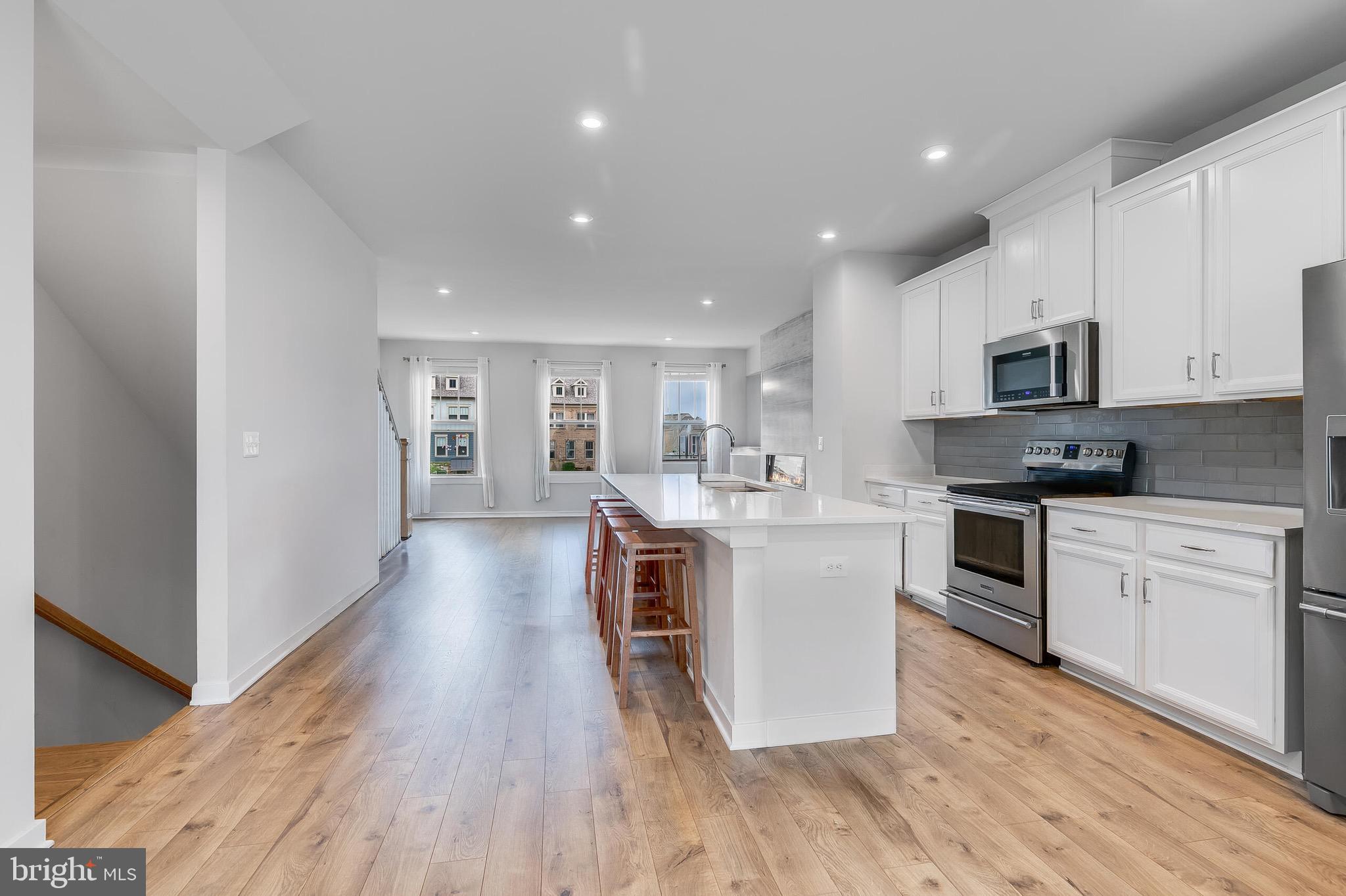308 BODEGA TERRACE SE