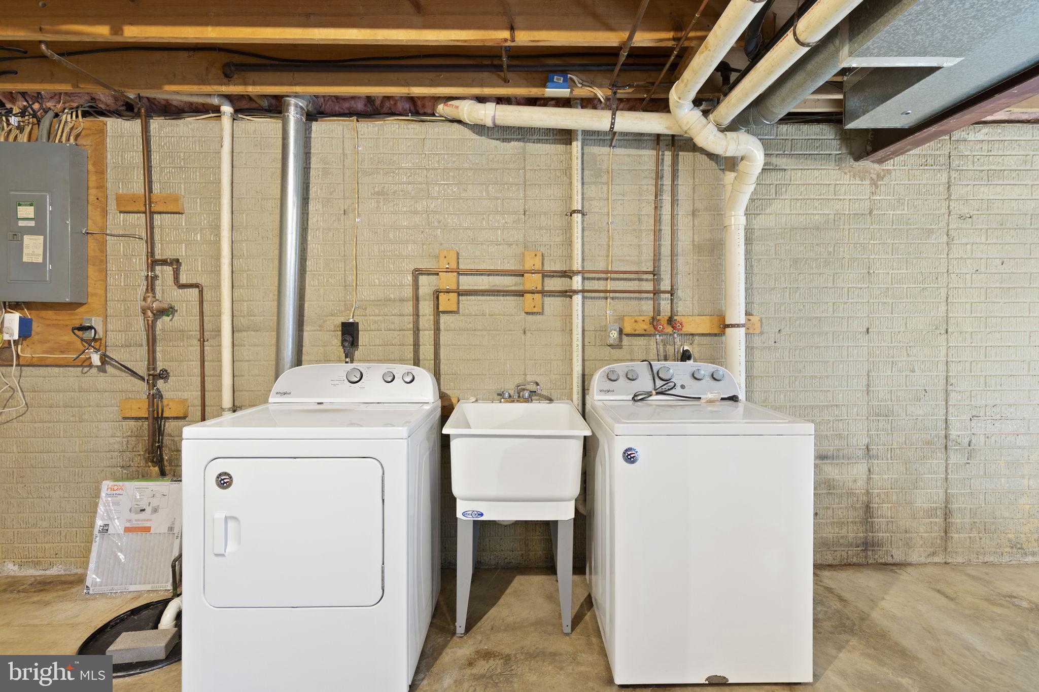 LENNINGS KNOLL - Residential