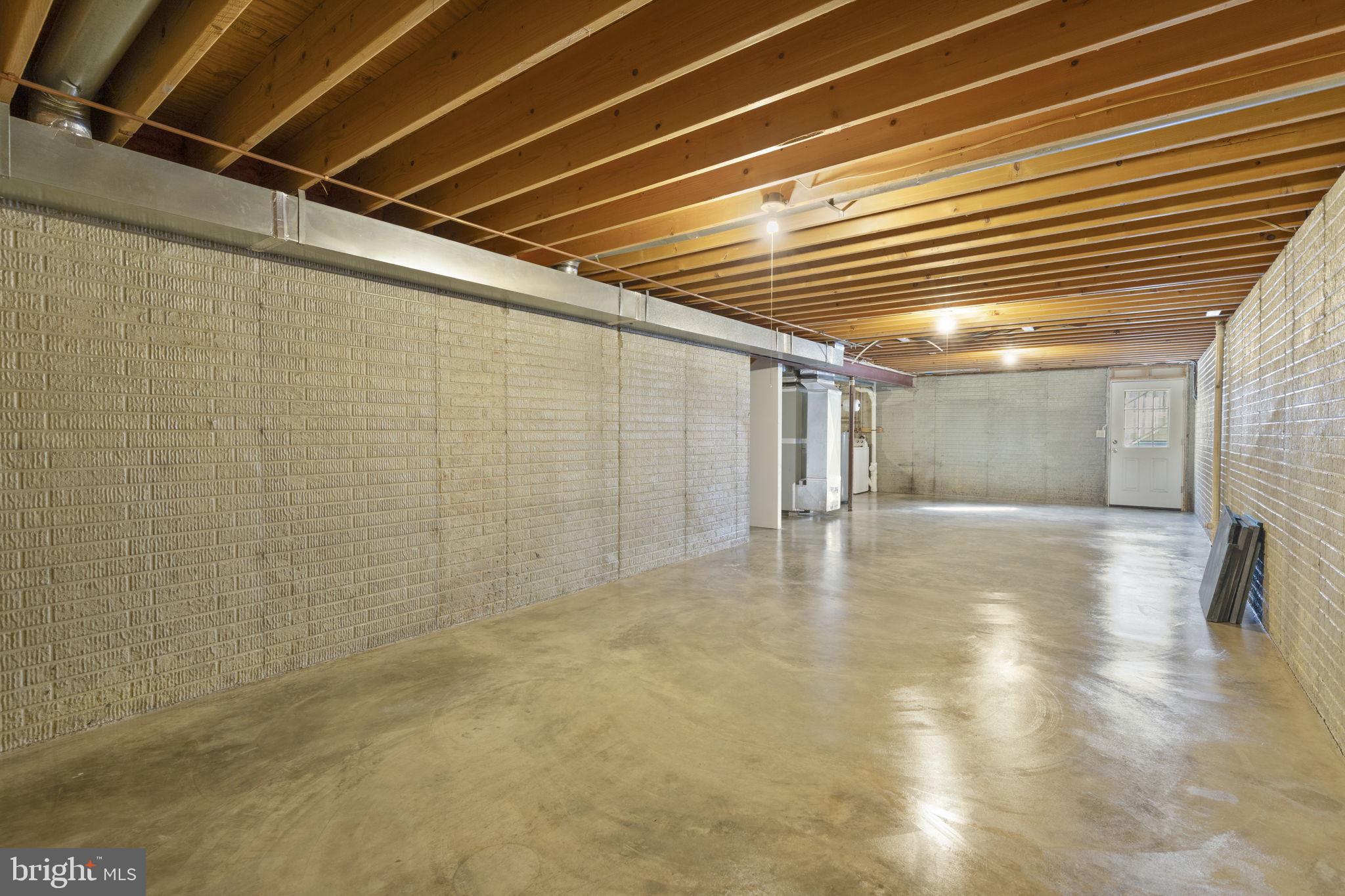 LENNINGS KNOLL - Residential